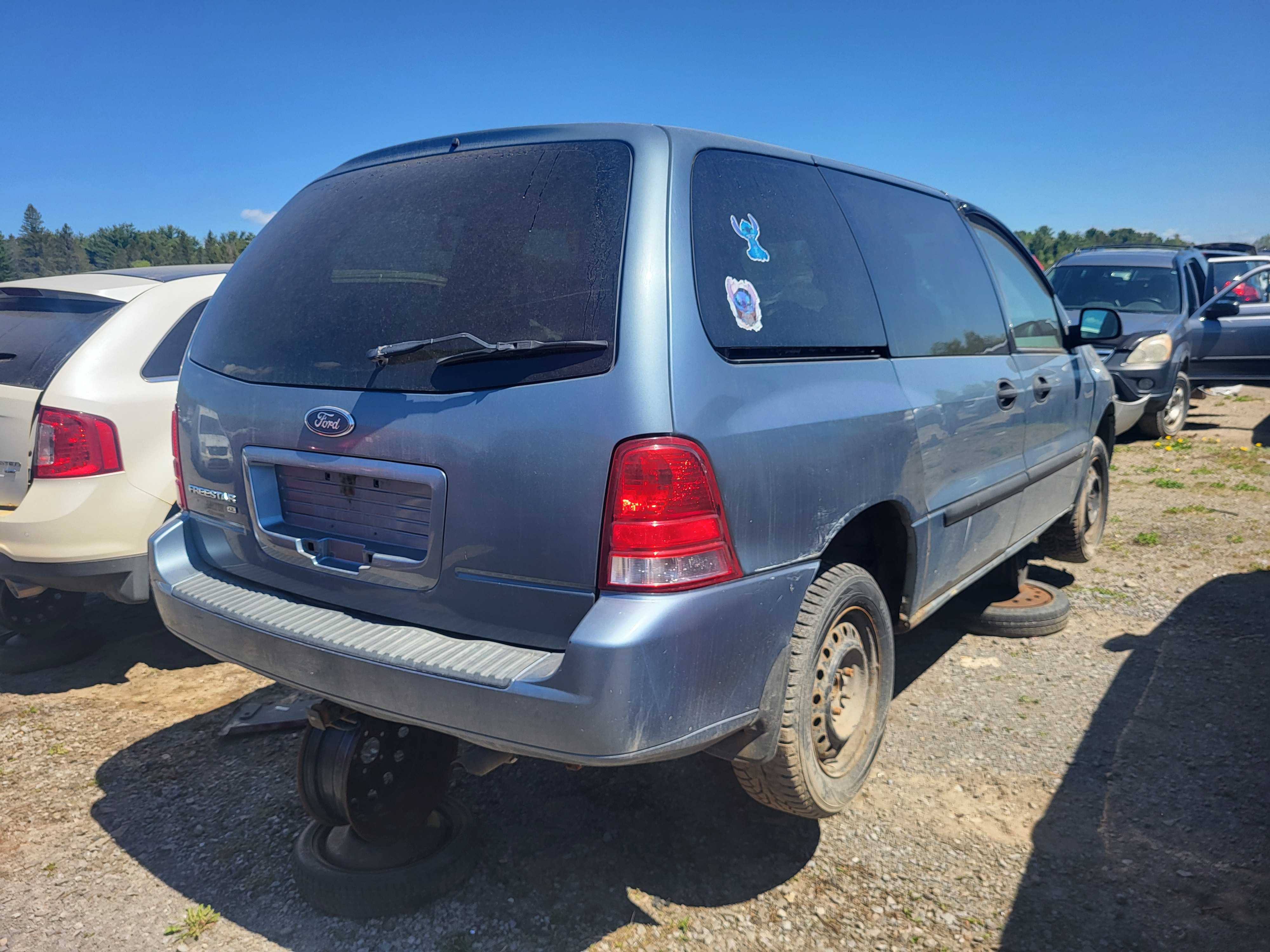 FORD FREESTAR 2004