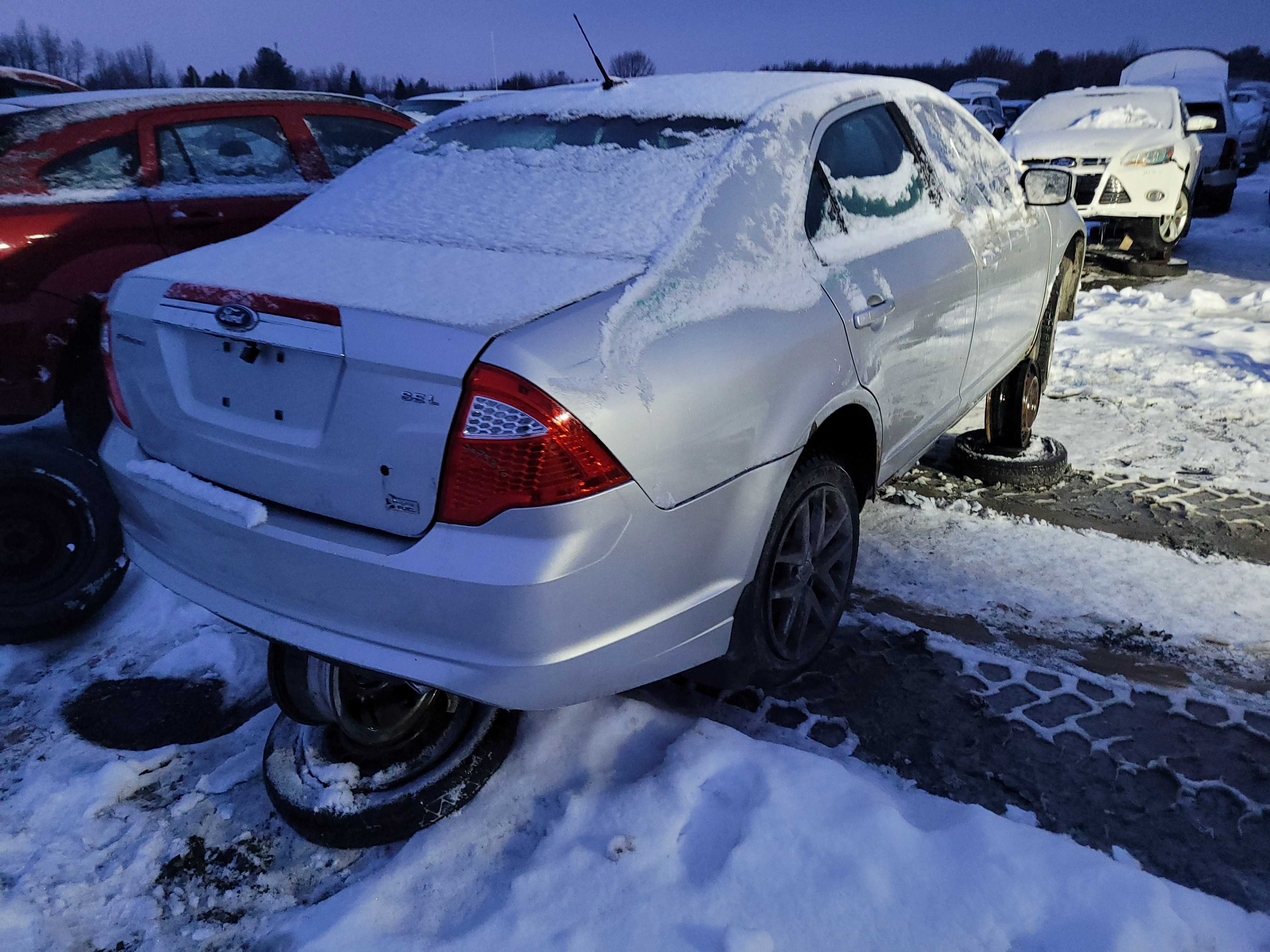 FORD FUSION 2010