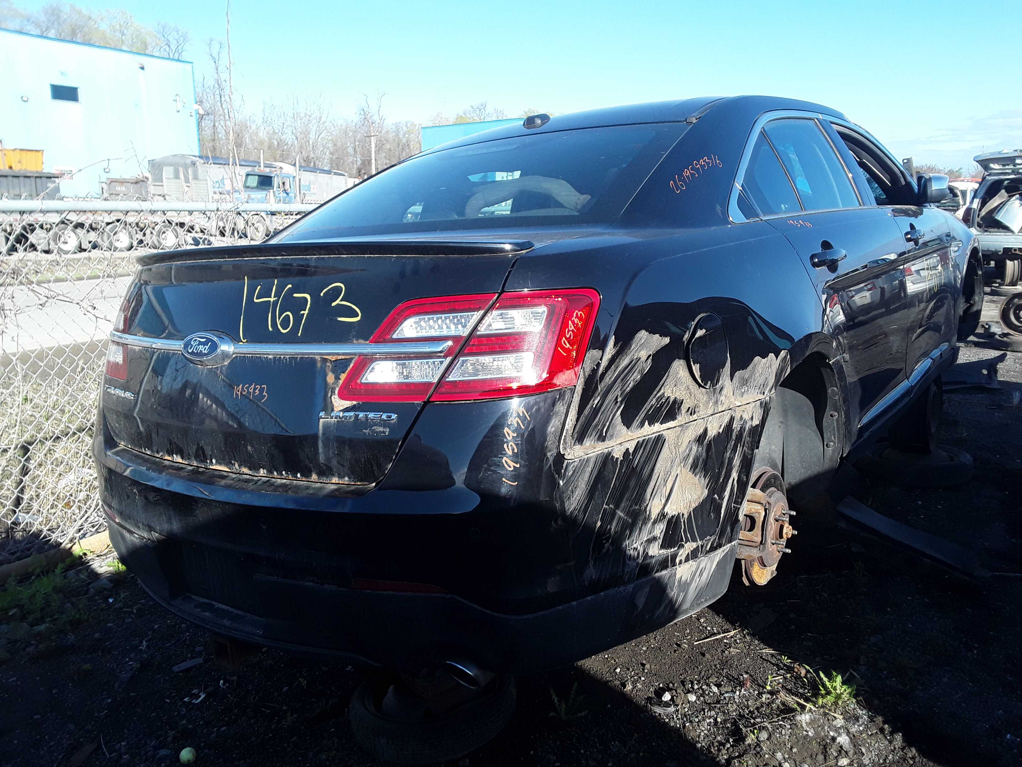 FORD TAURUS 2016