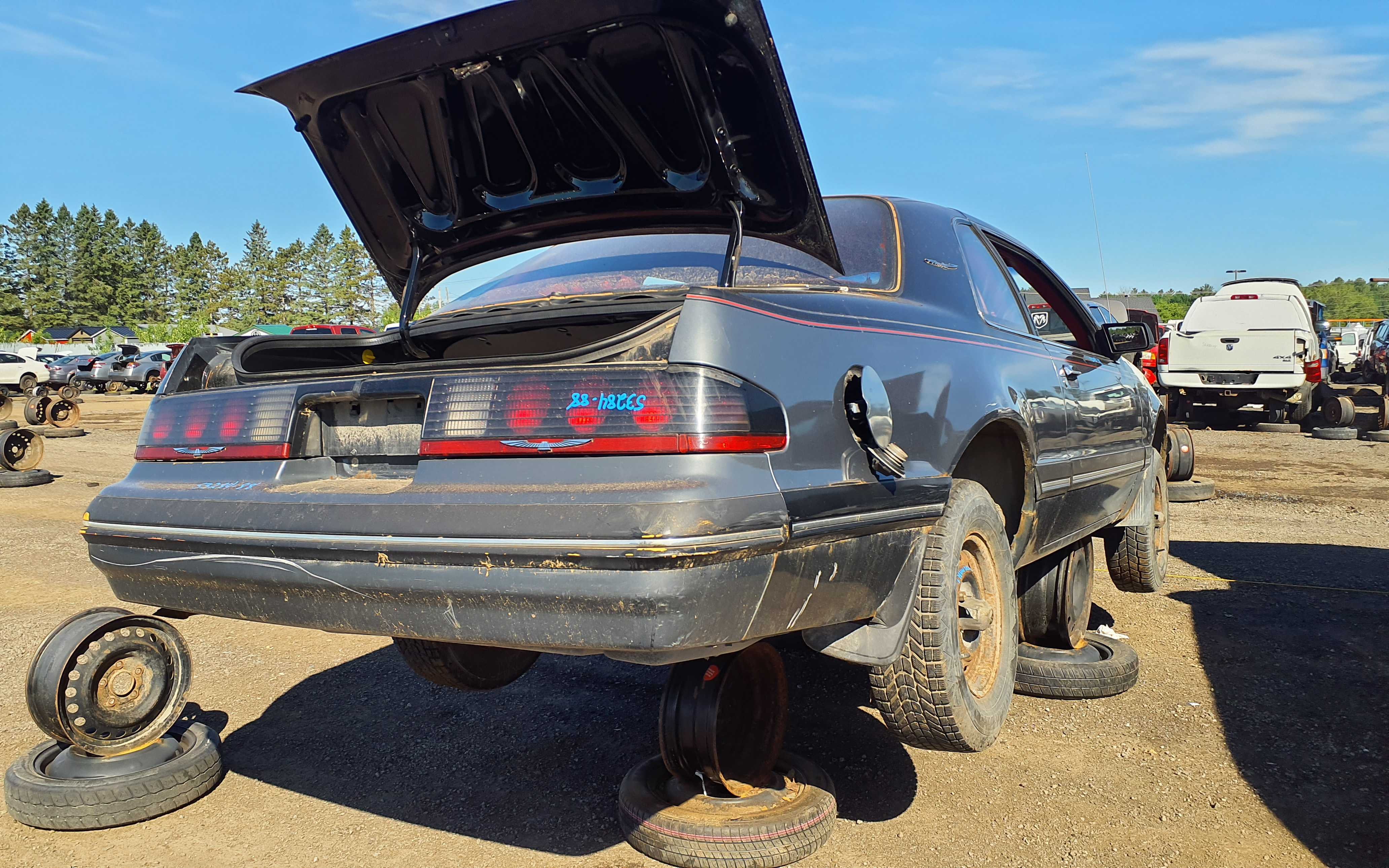 FORD THUNDERBIRD 1988