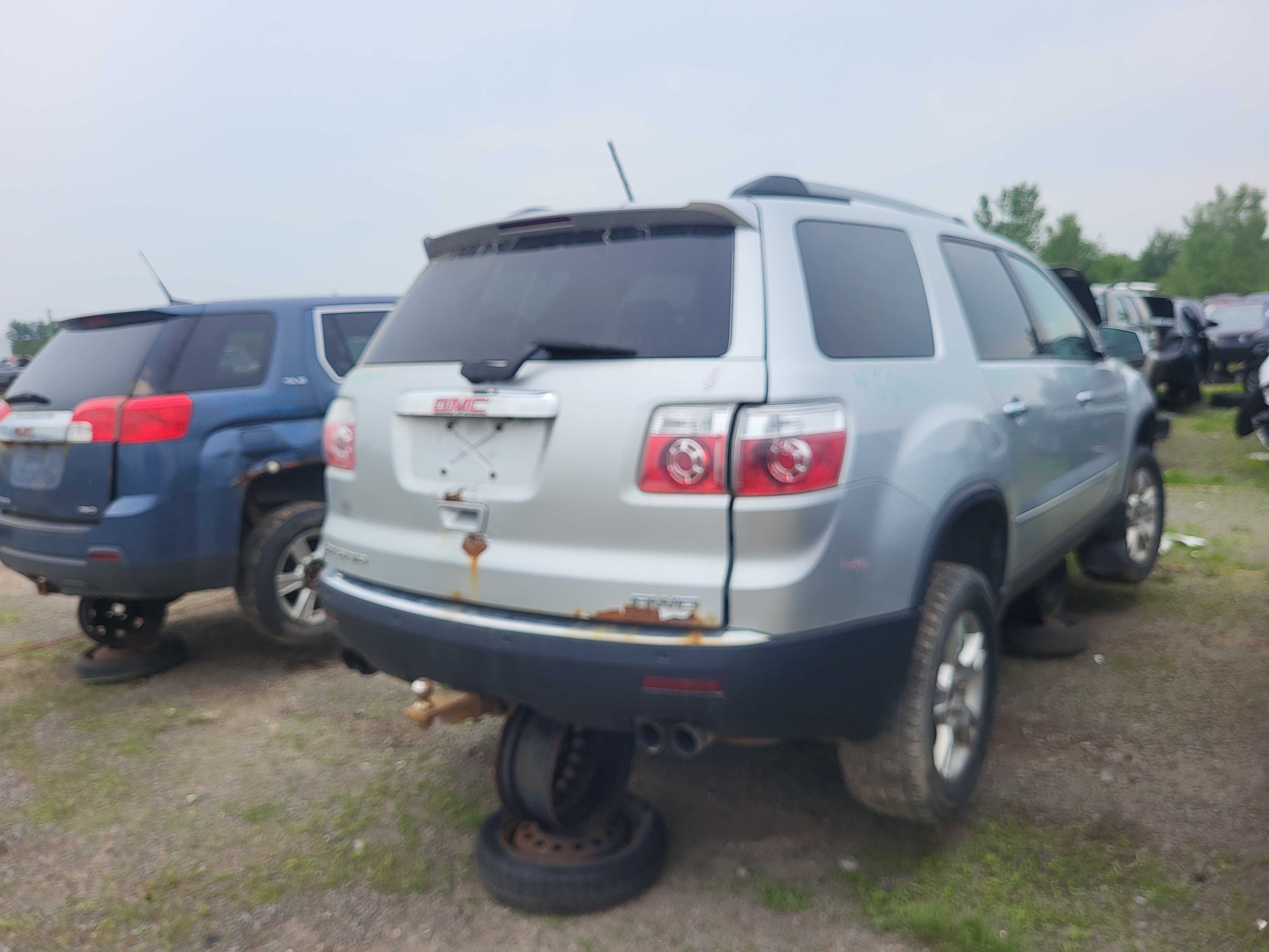 GMC ACADIA 2011
