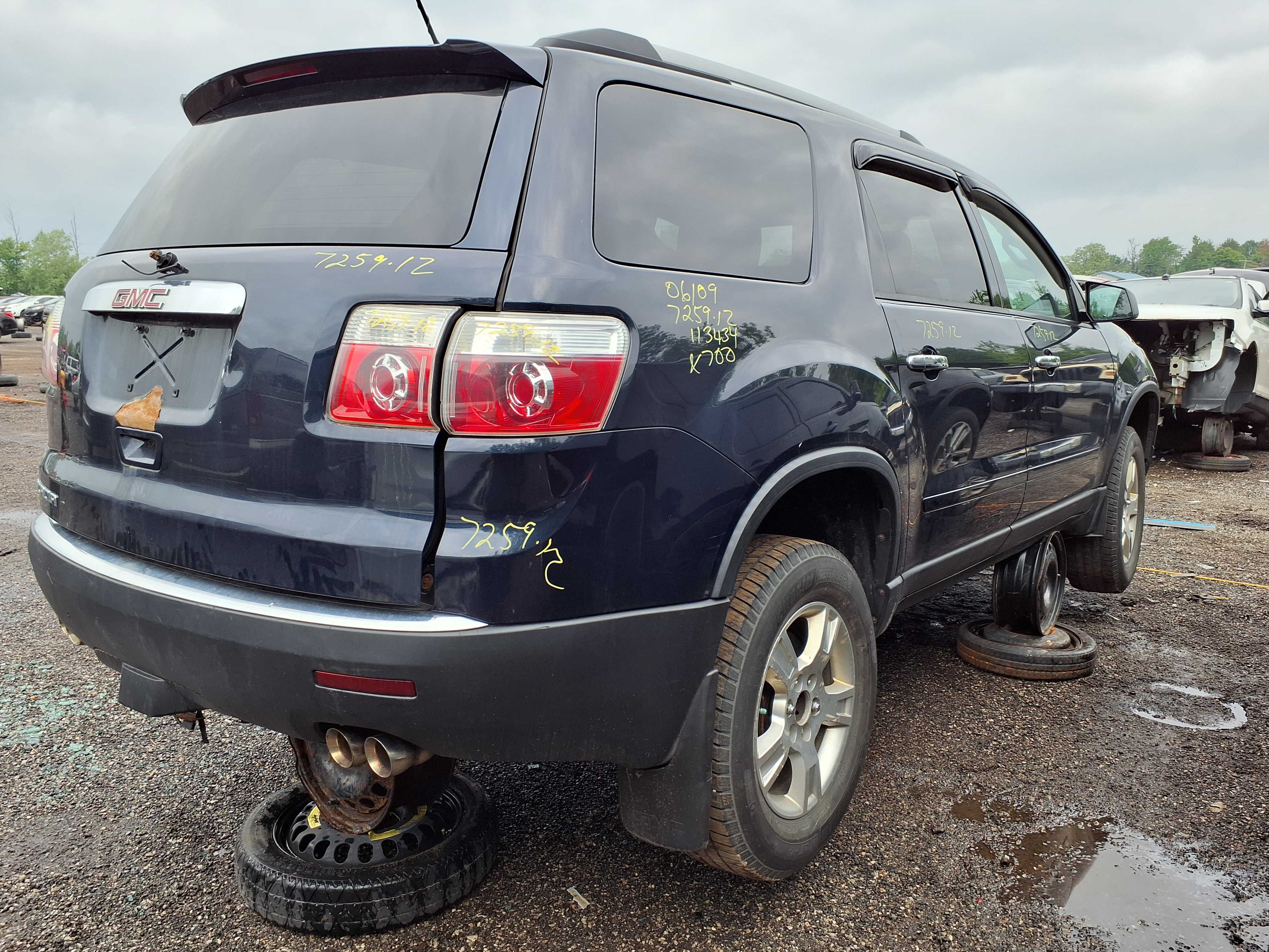 GMC ACADIA 2012