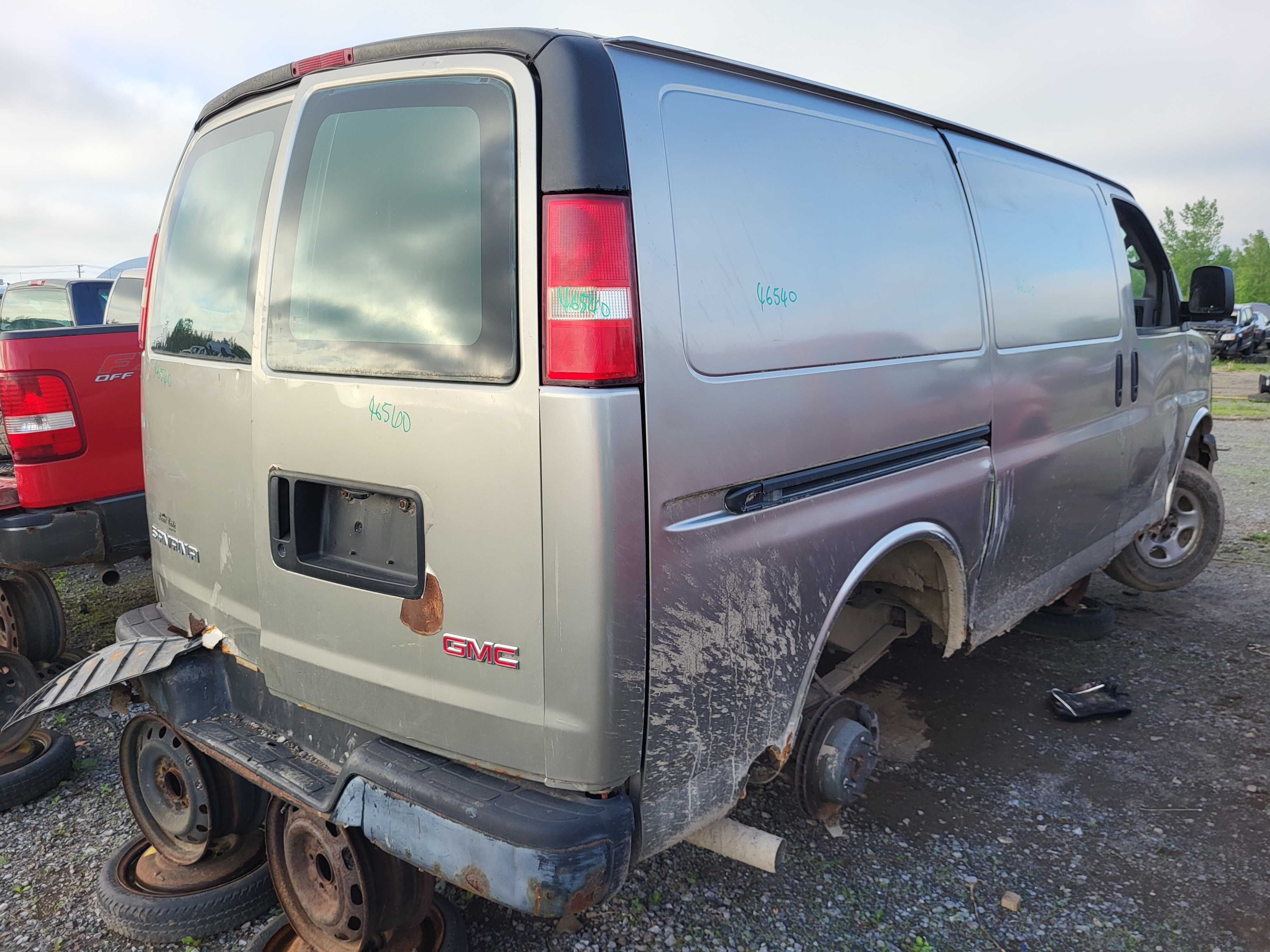GMC SAVANA CARGO 2004