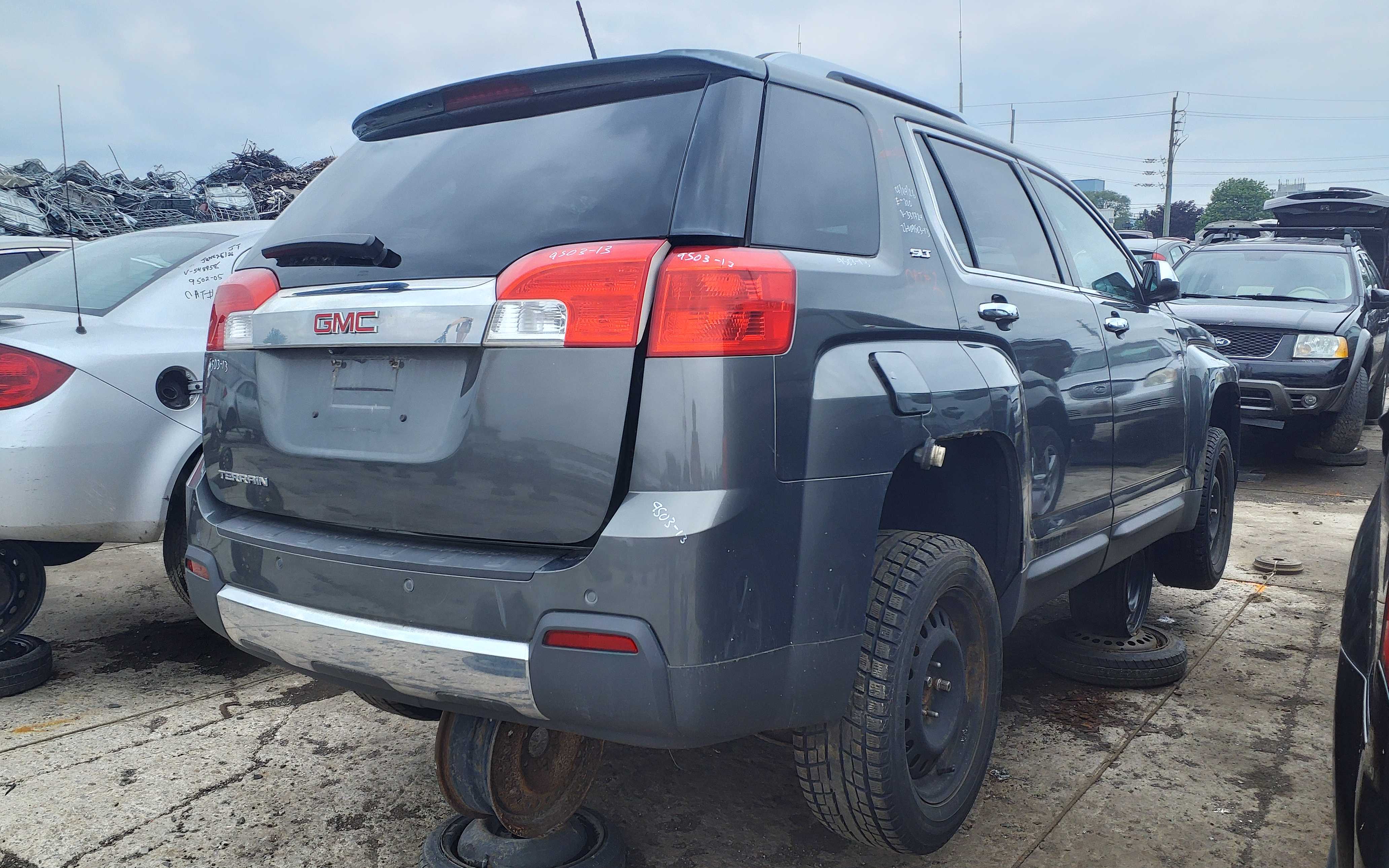 GMC VAN 2013