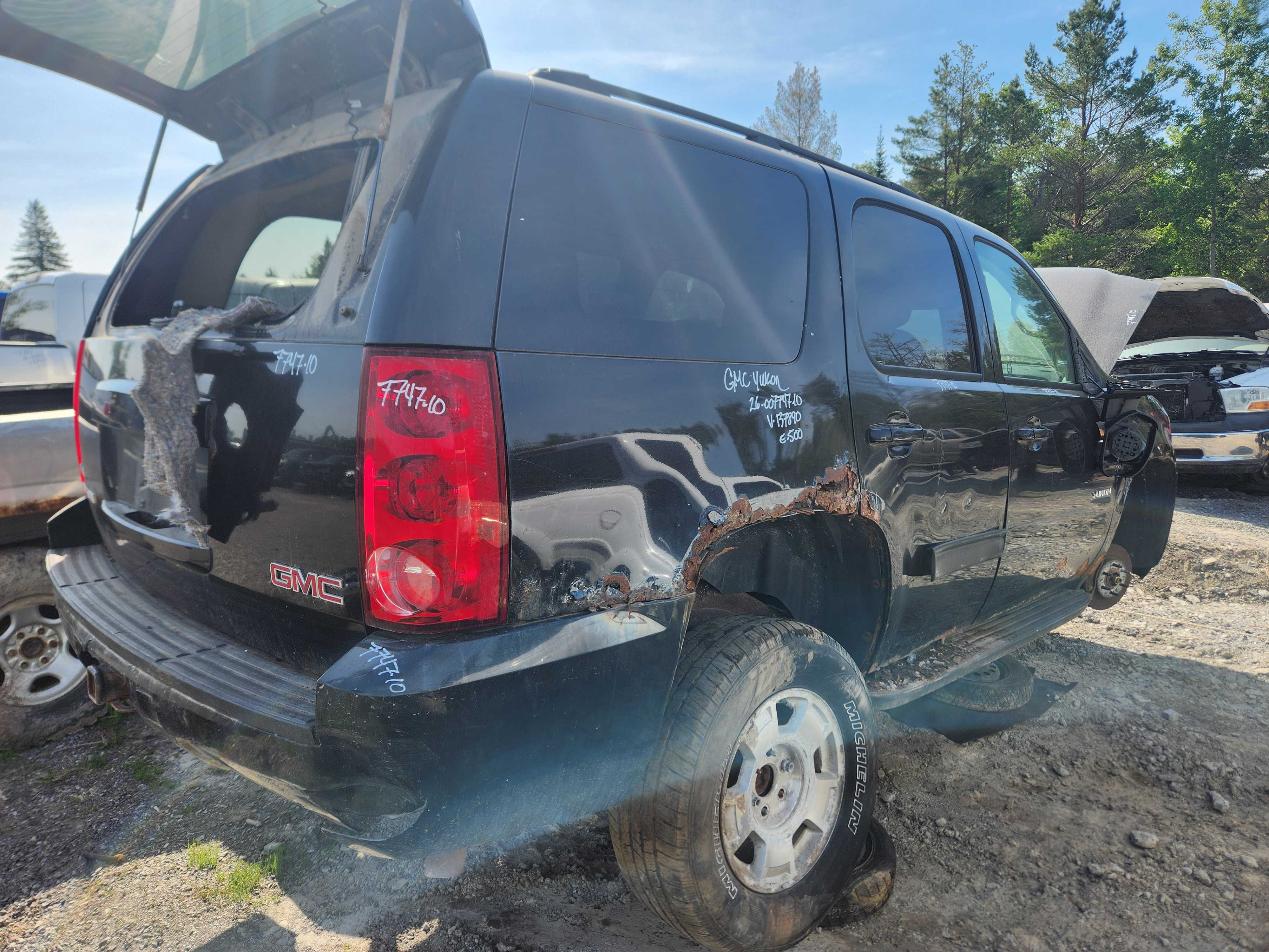 GMC YUKON 2010