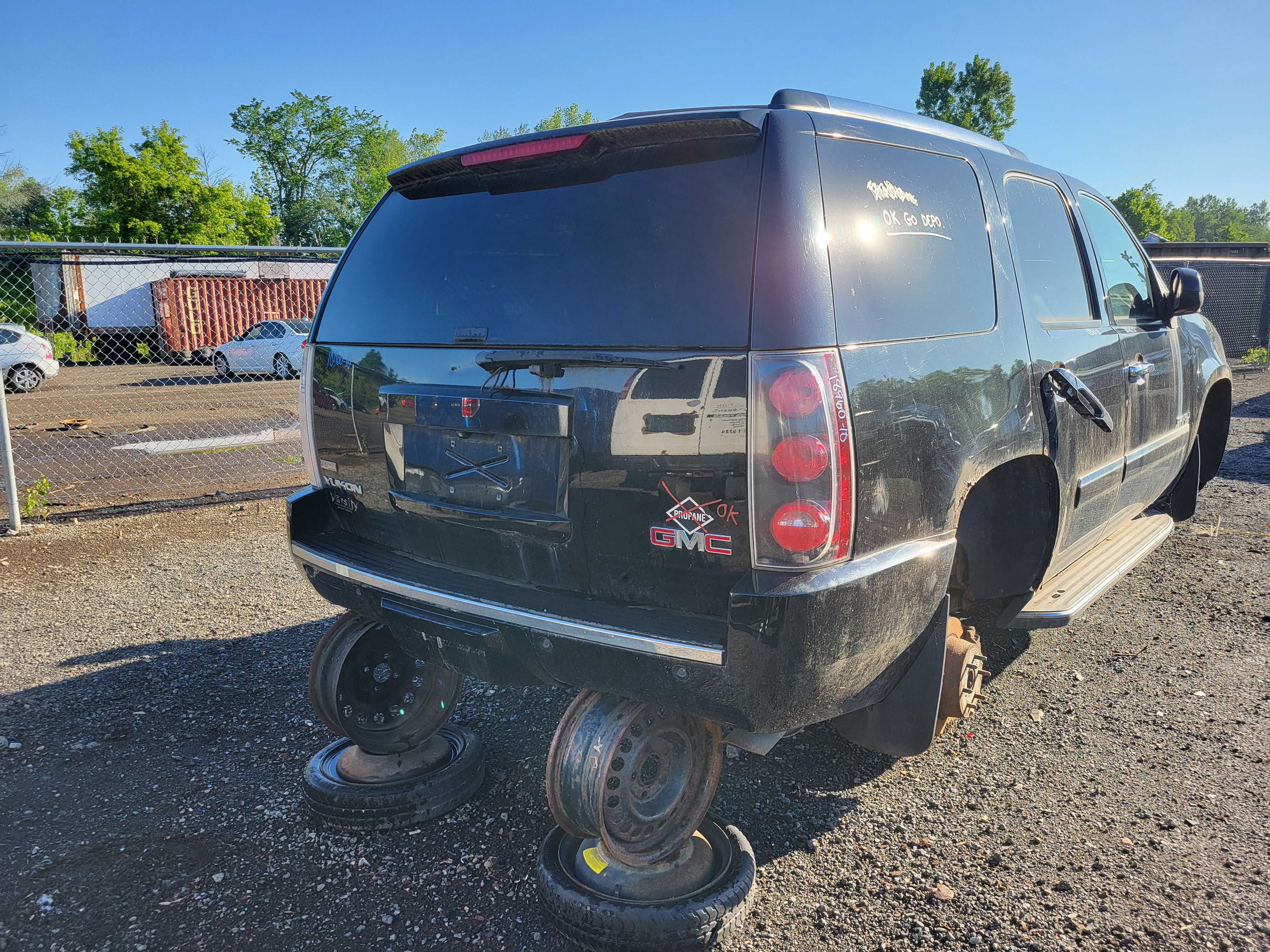 GMC YUKON 2010