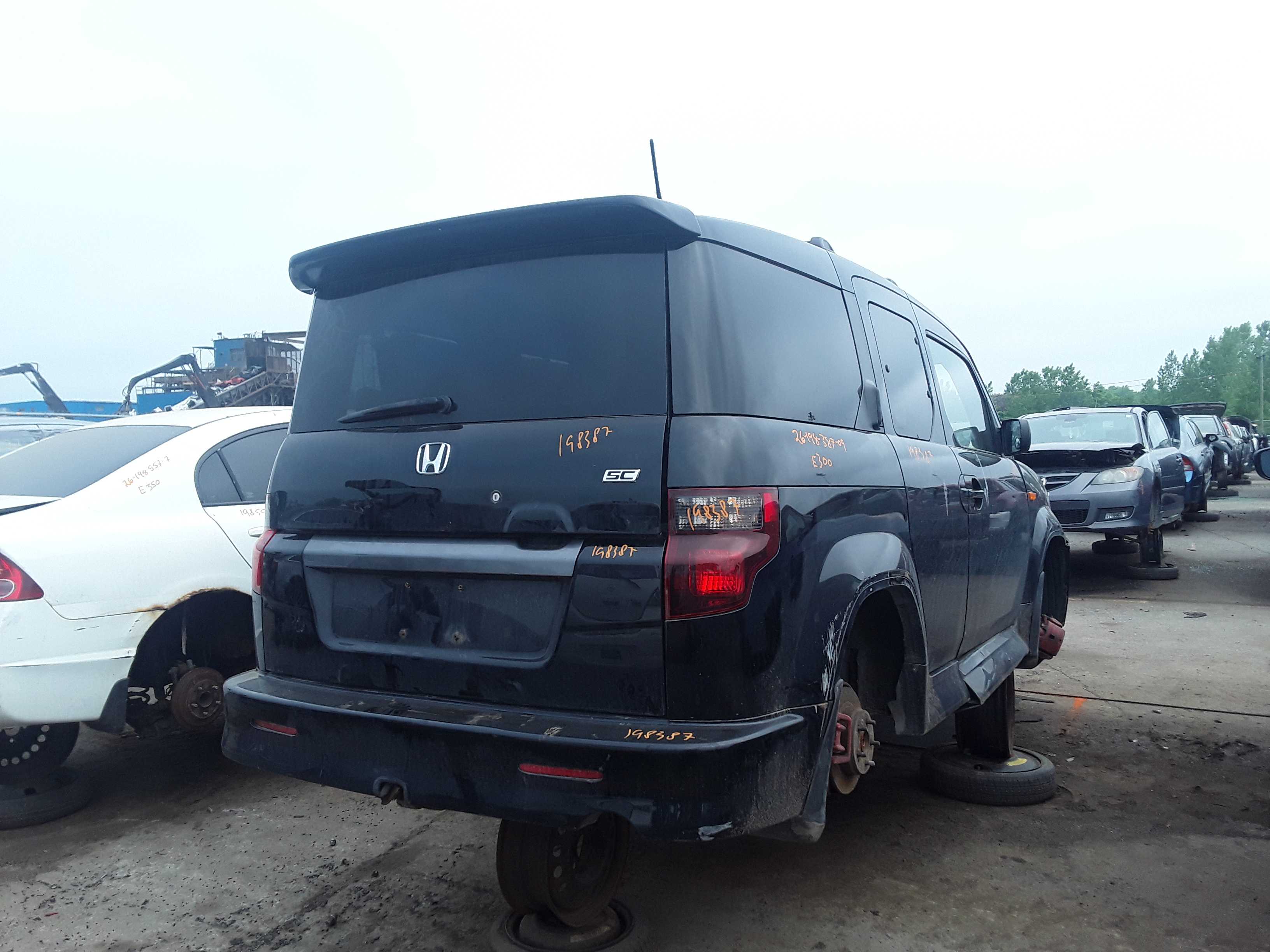 HONDA ELEMENT 2009