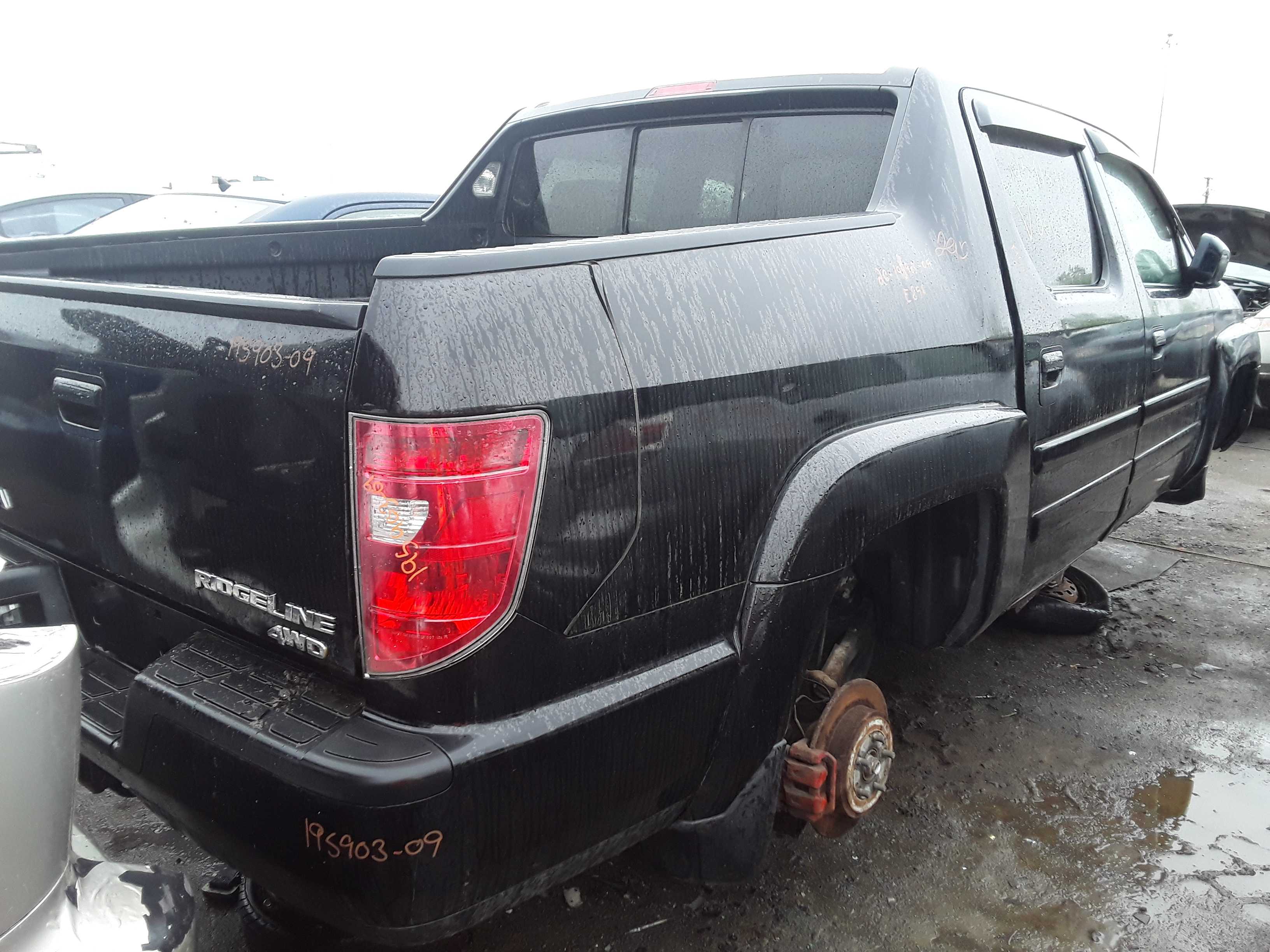 HONDA RIDGELINE 2009