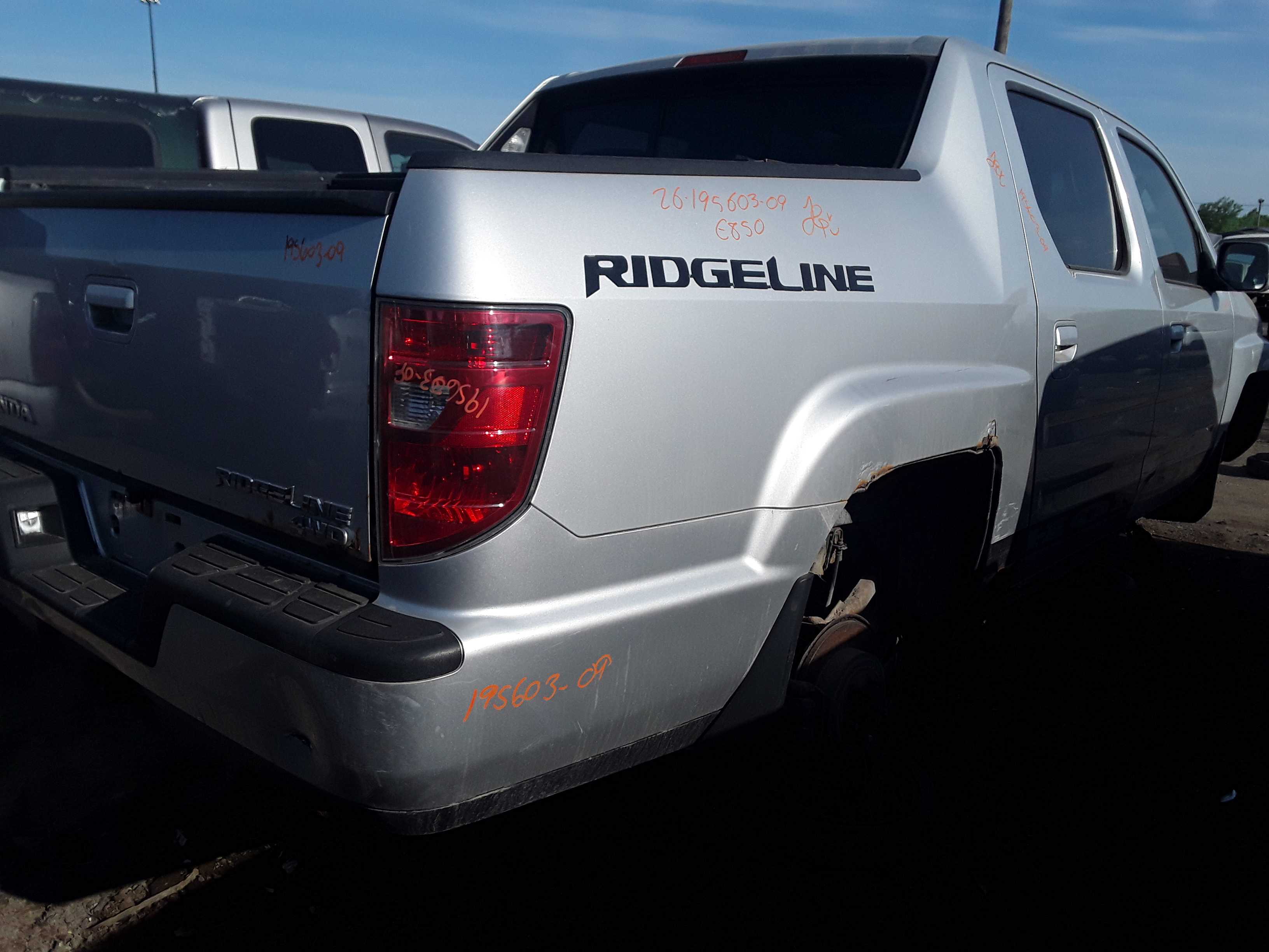 HONDA RIDGELINE 2009