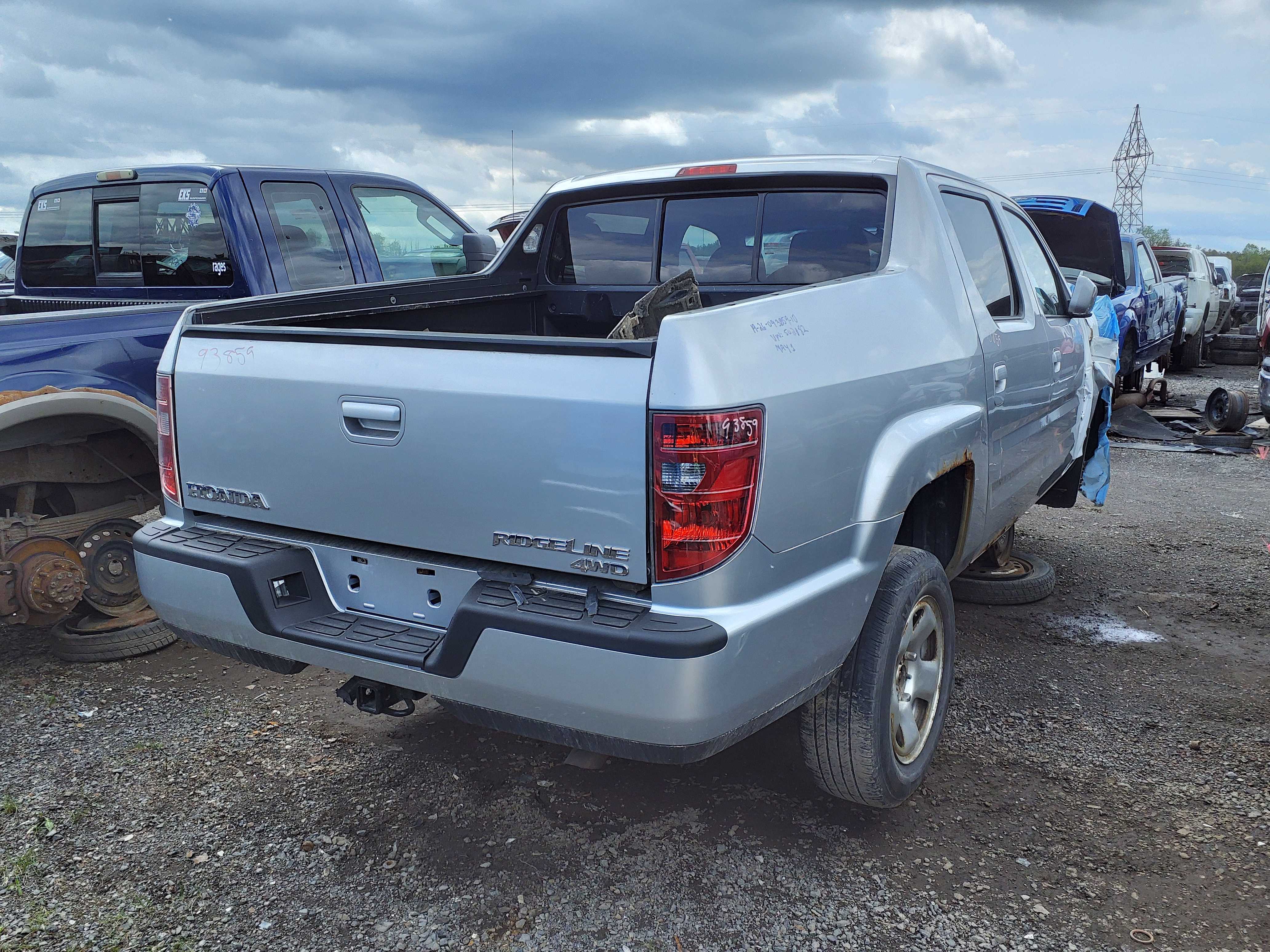 HONDA RIDGELINE 2010