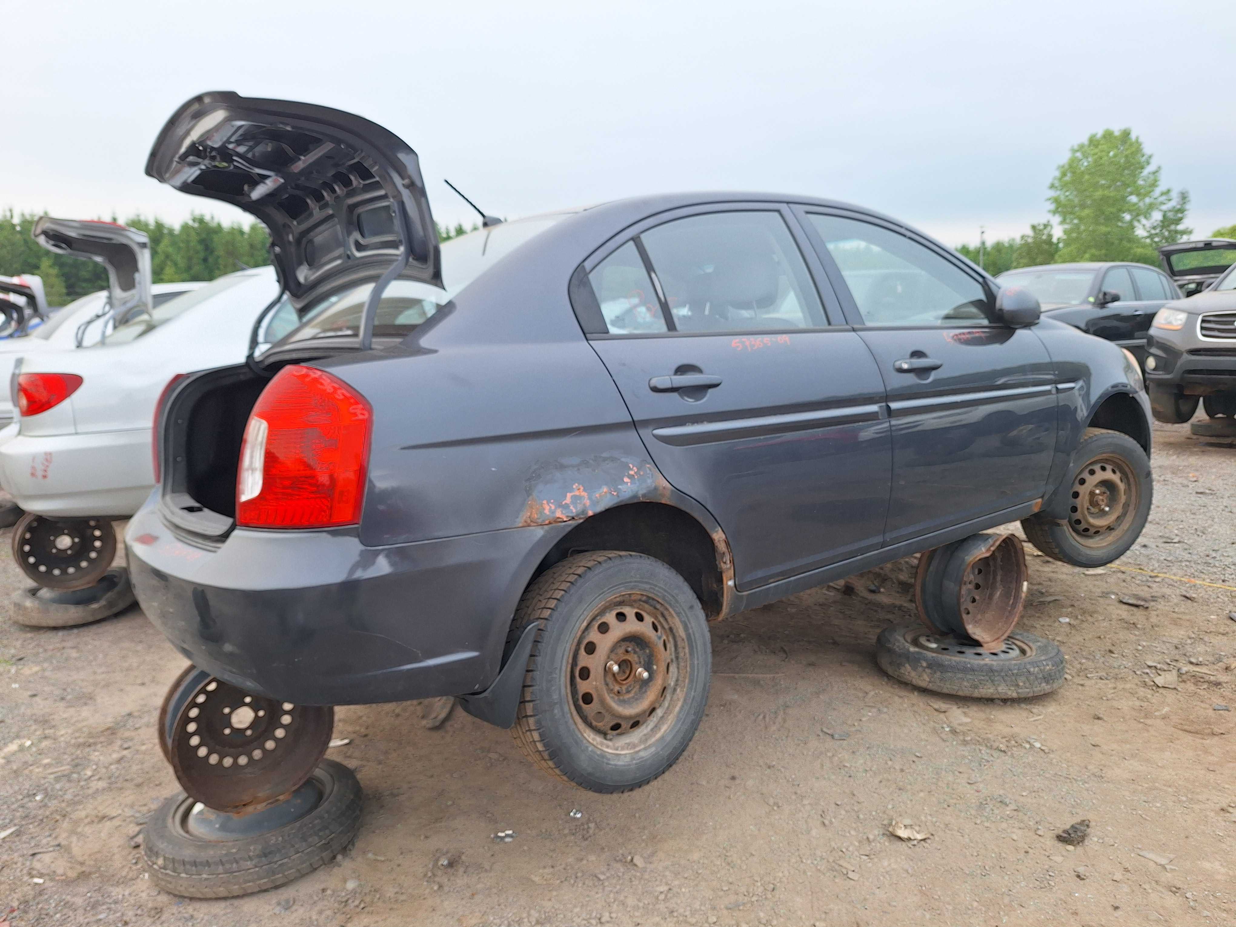 HYUNDAI ACCENT 2009