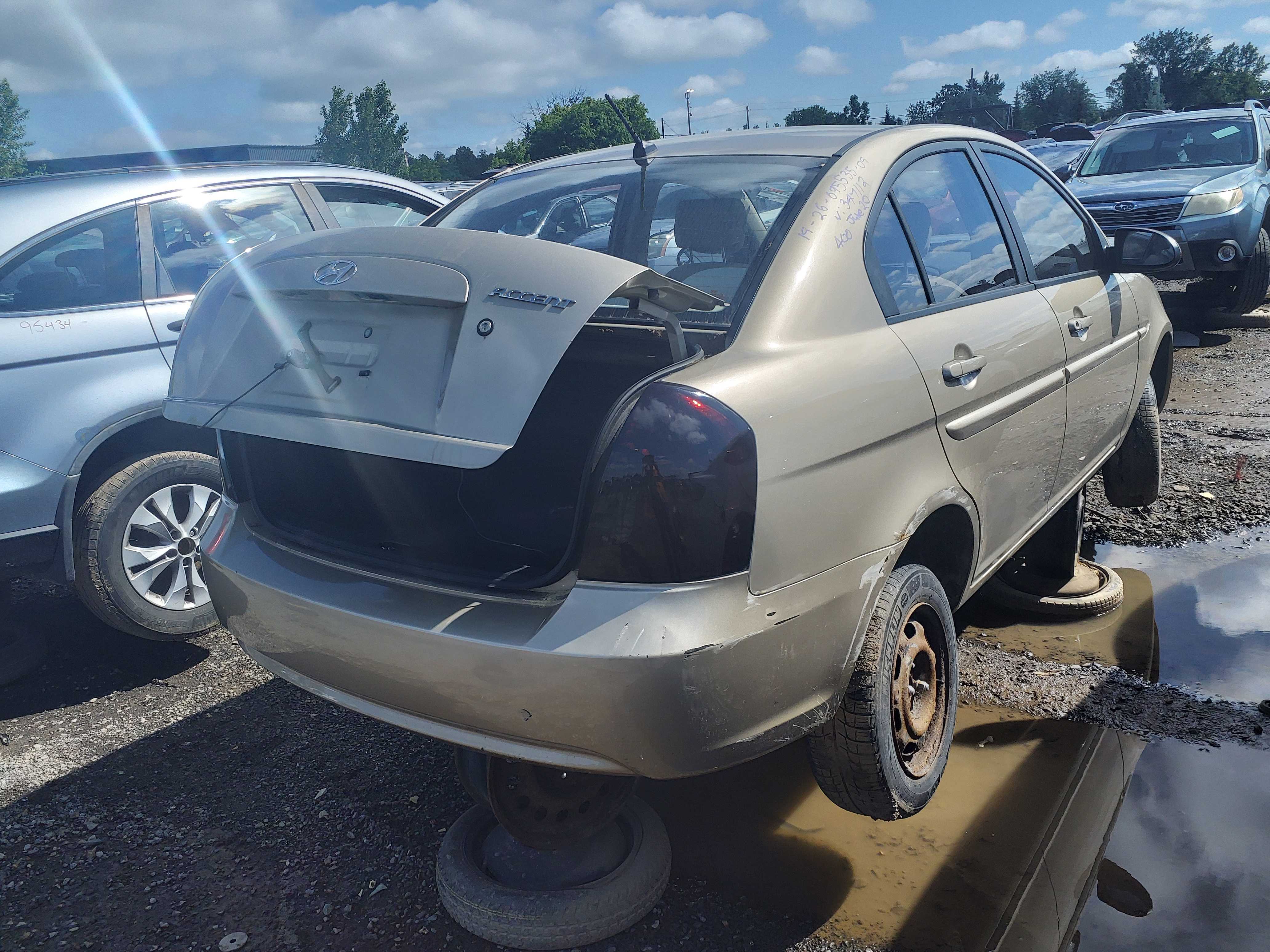 HYUNDAI ACCENT 2009