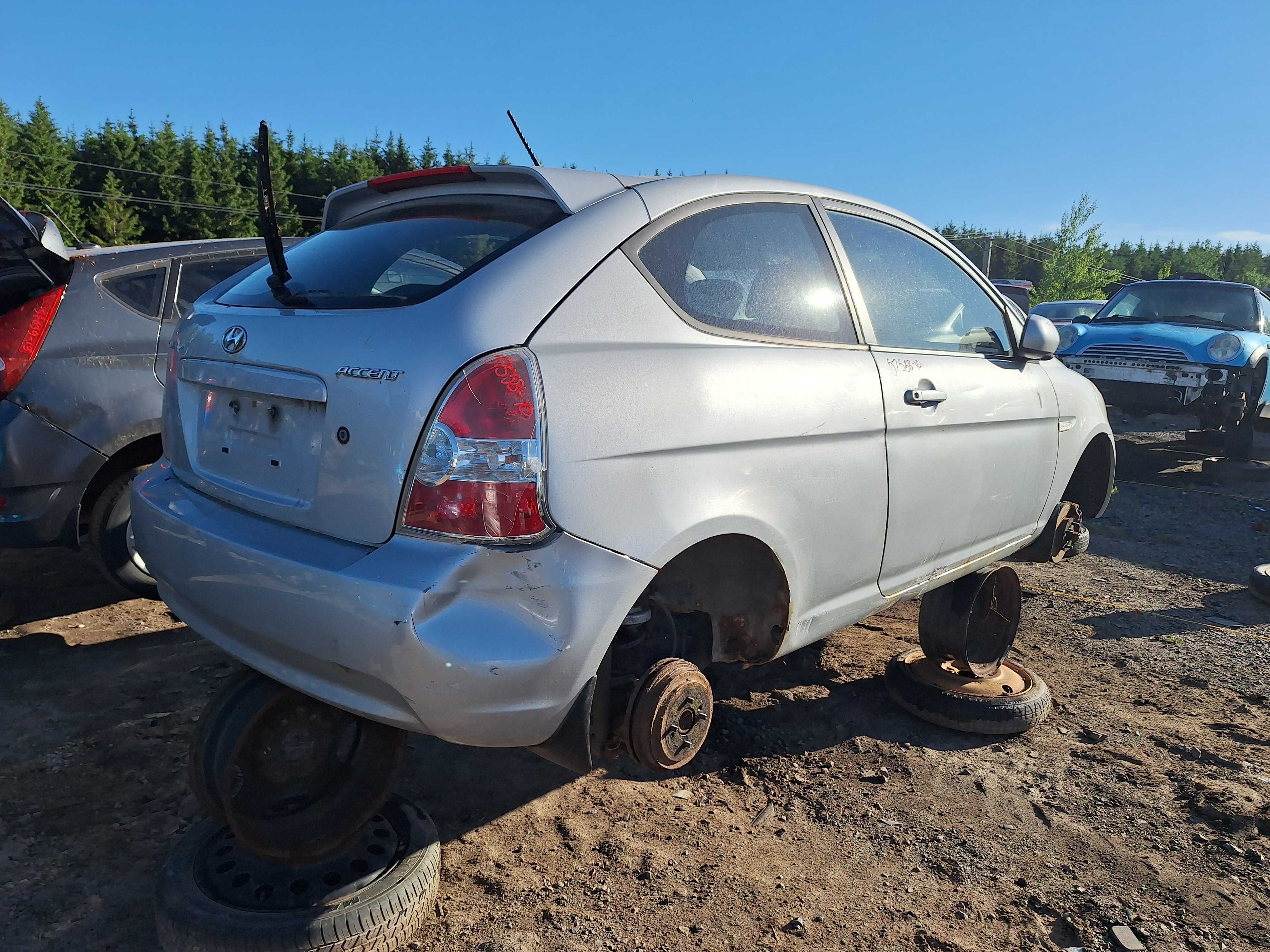 HYUNDAI ACCENT 2010