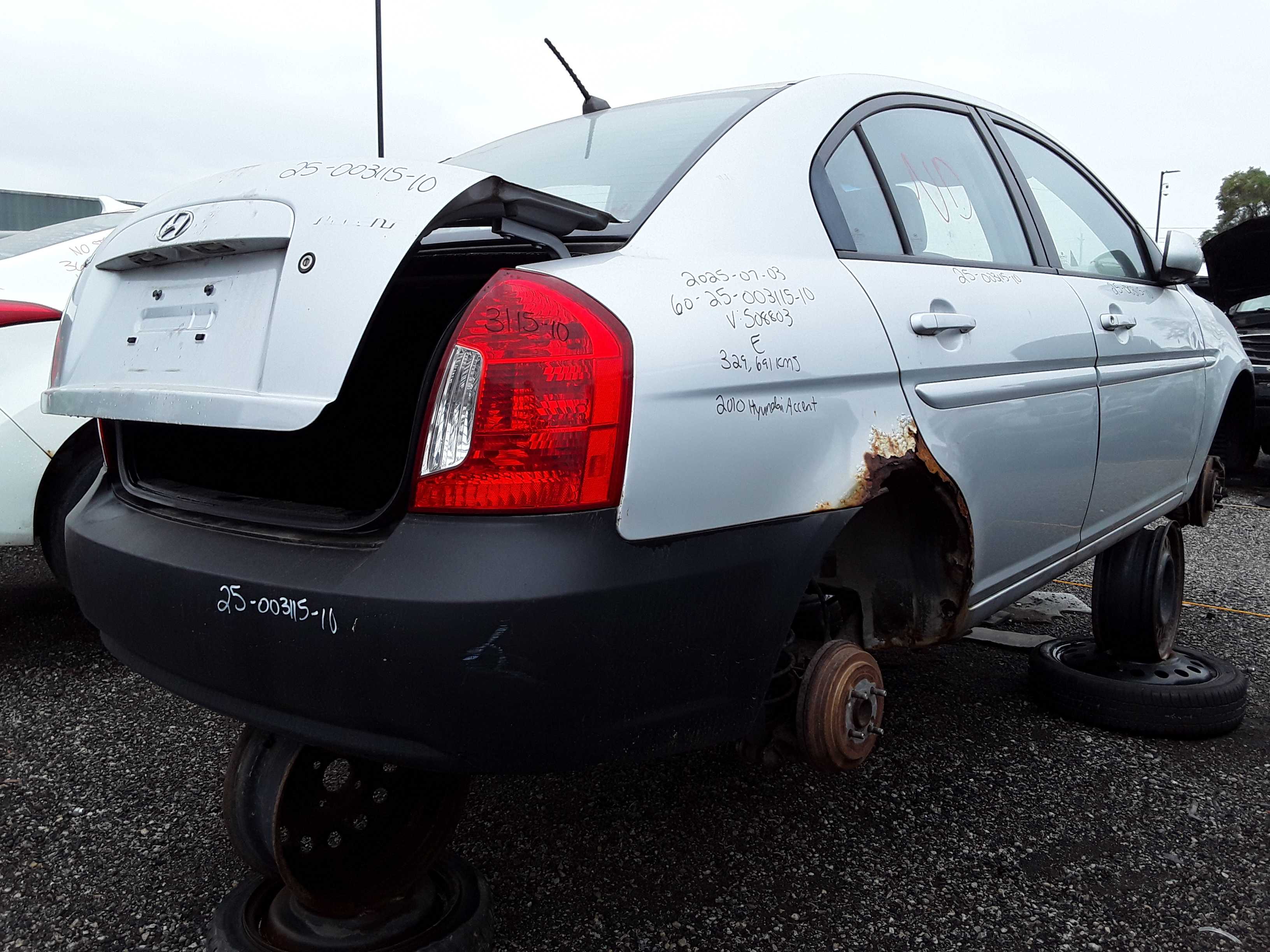HYUNDAI ACCENT 2010