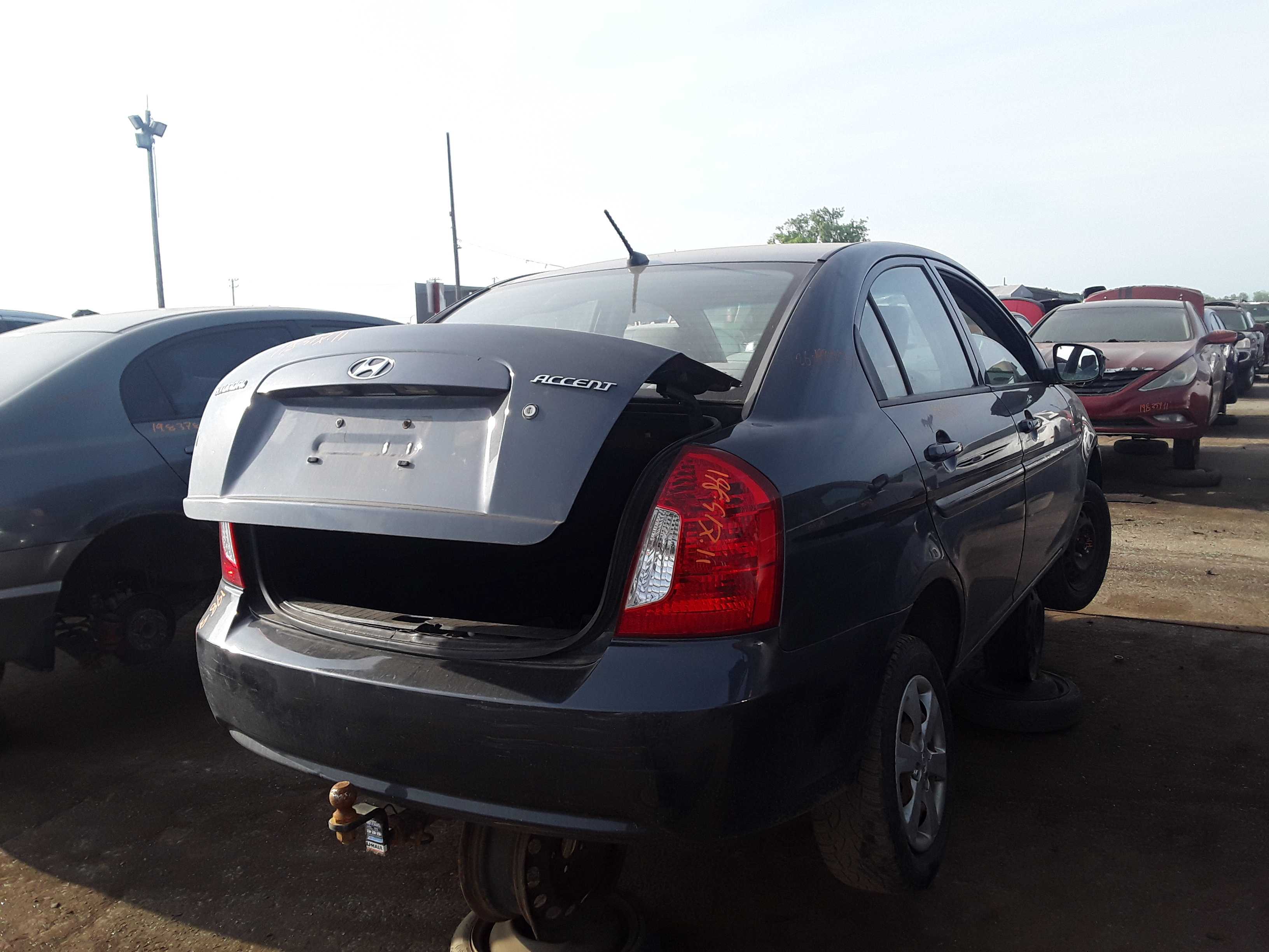 HYUNDAI ACCENT 2011
