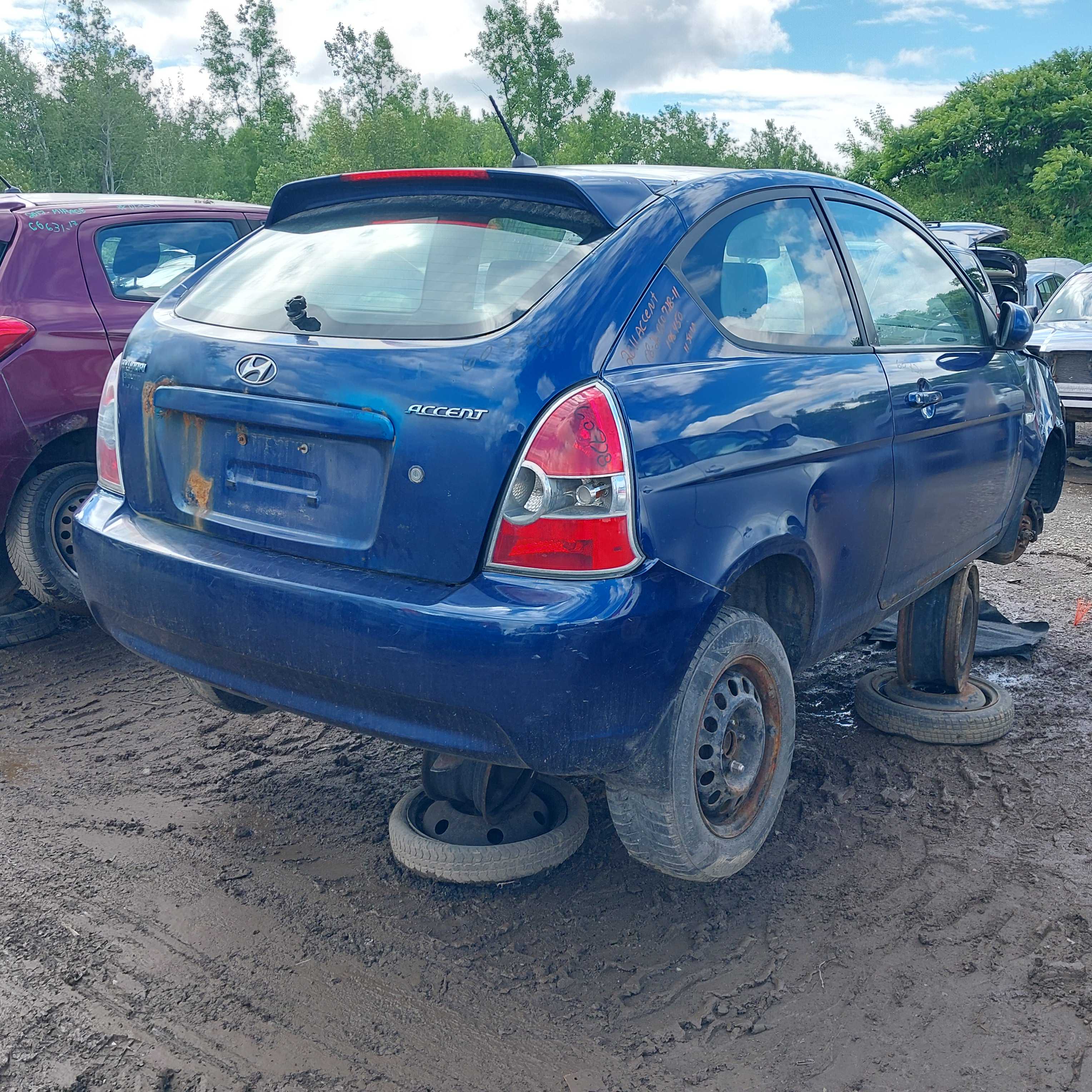 HYUNDAI ACCENT 2011