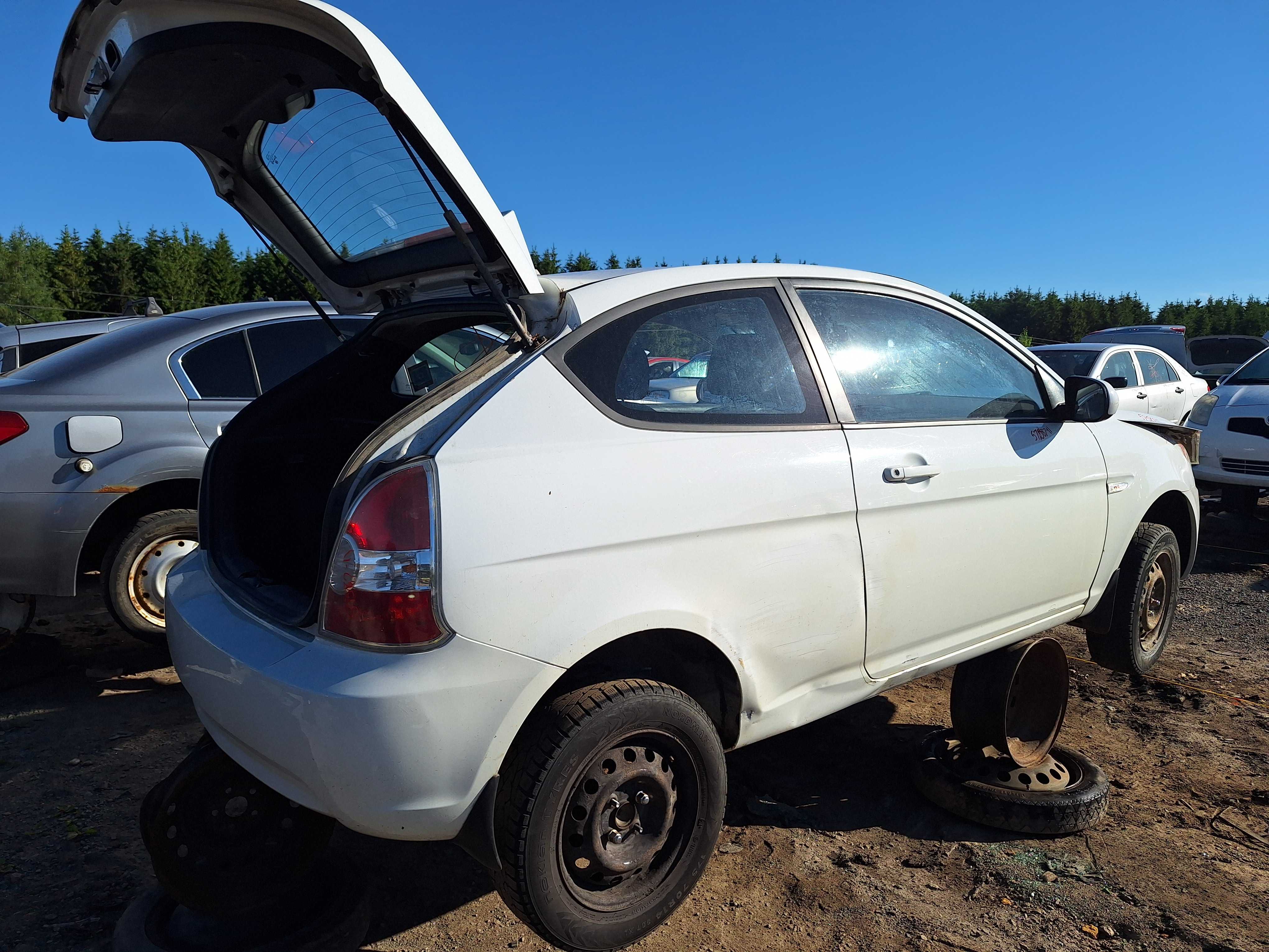 HYUNDAI ACCENT 2011