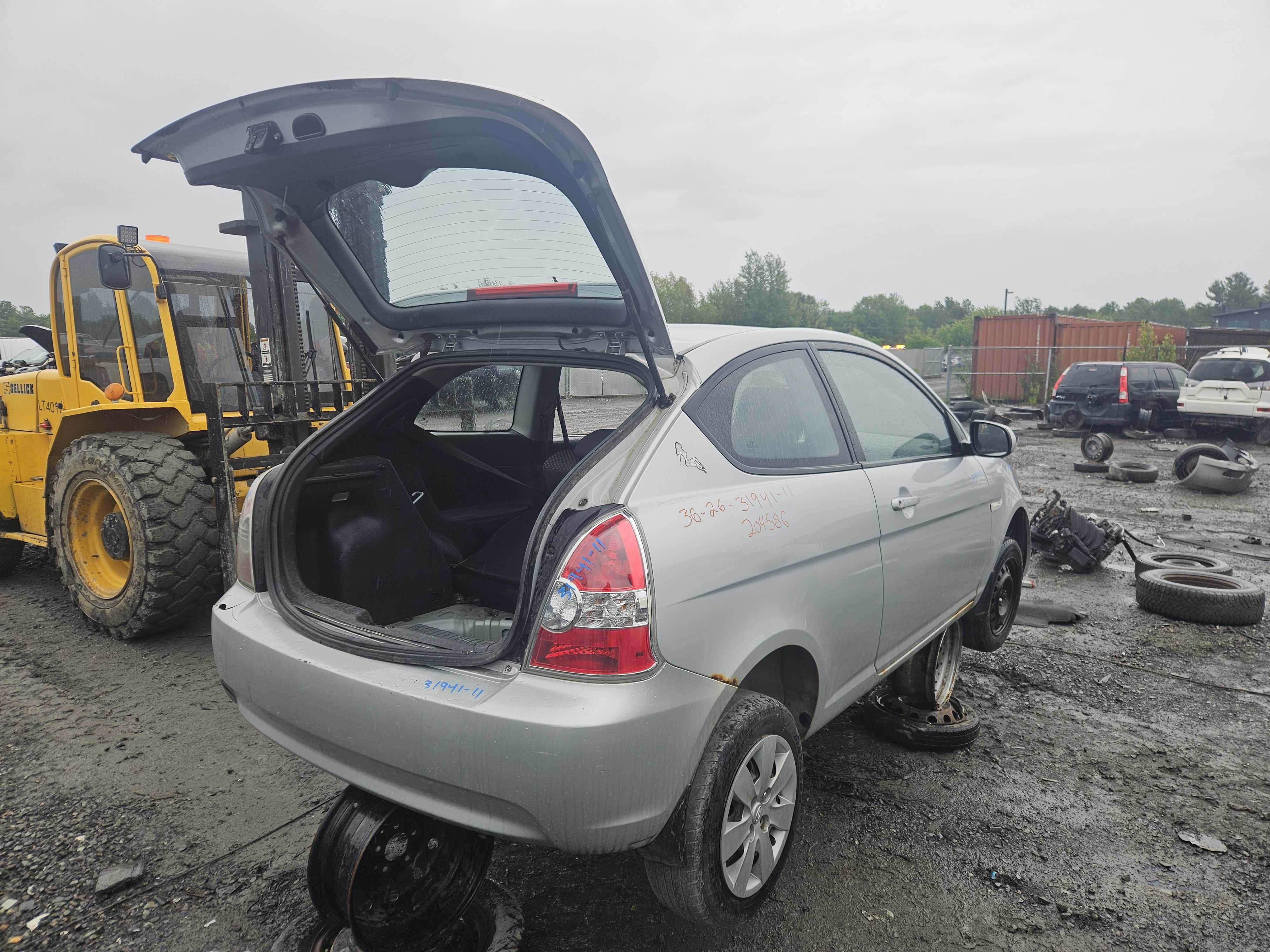 HYUNDAI ACCENT 2011