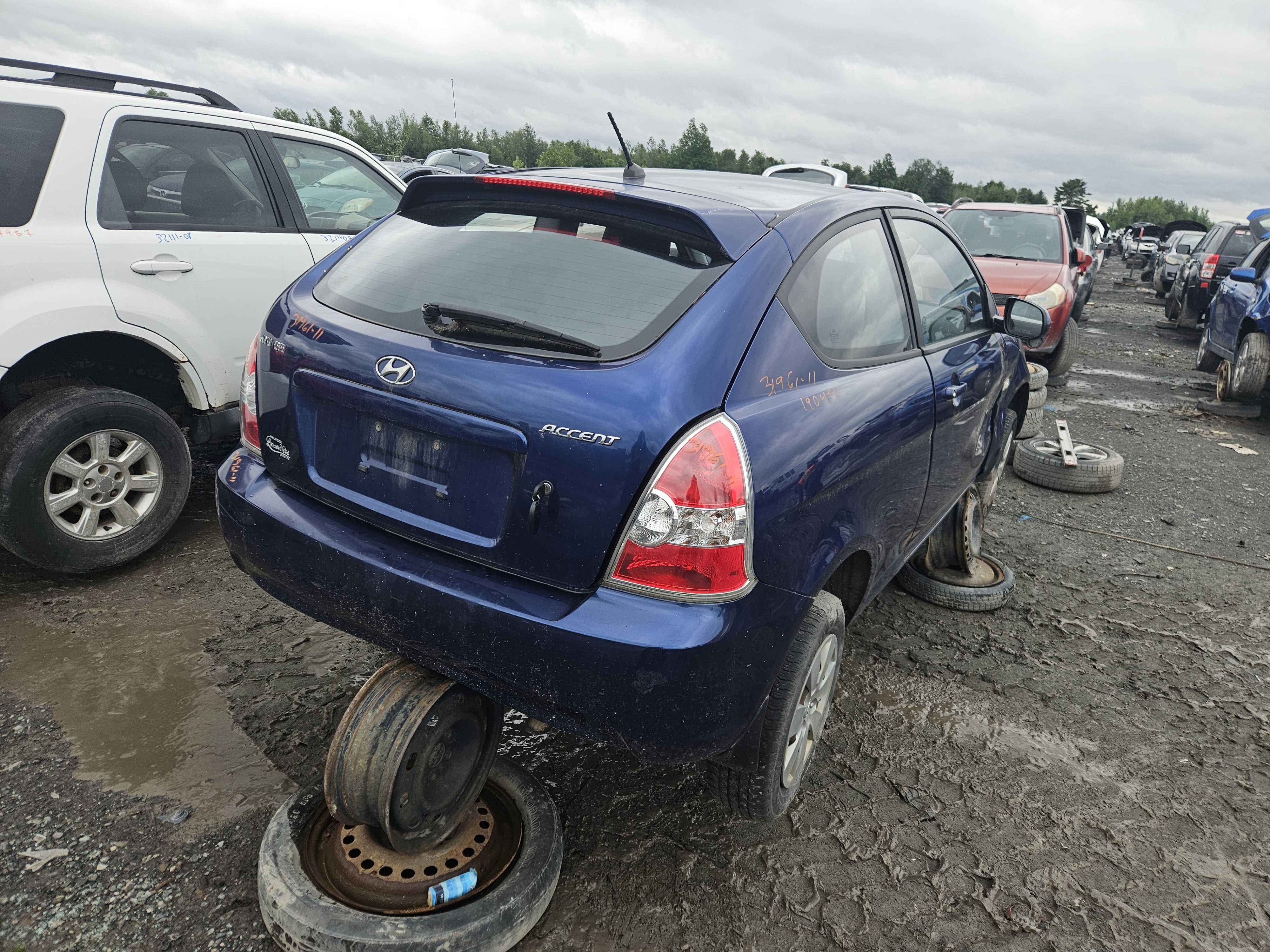 HYUNDAI ACCENT 2011