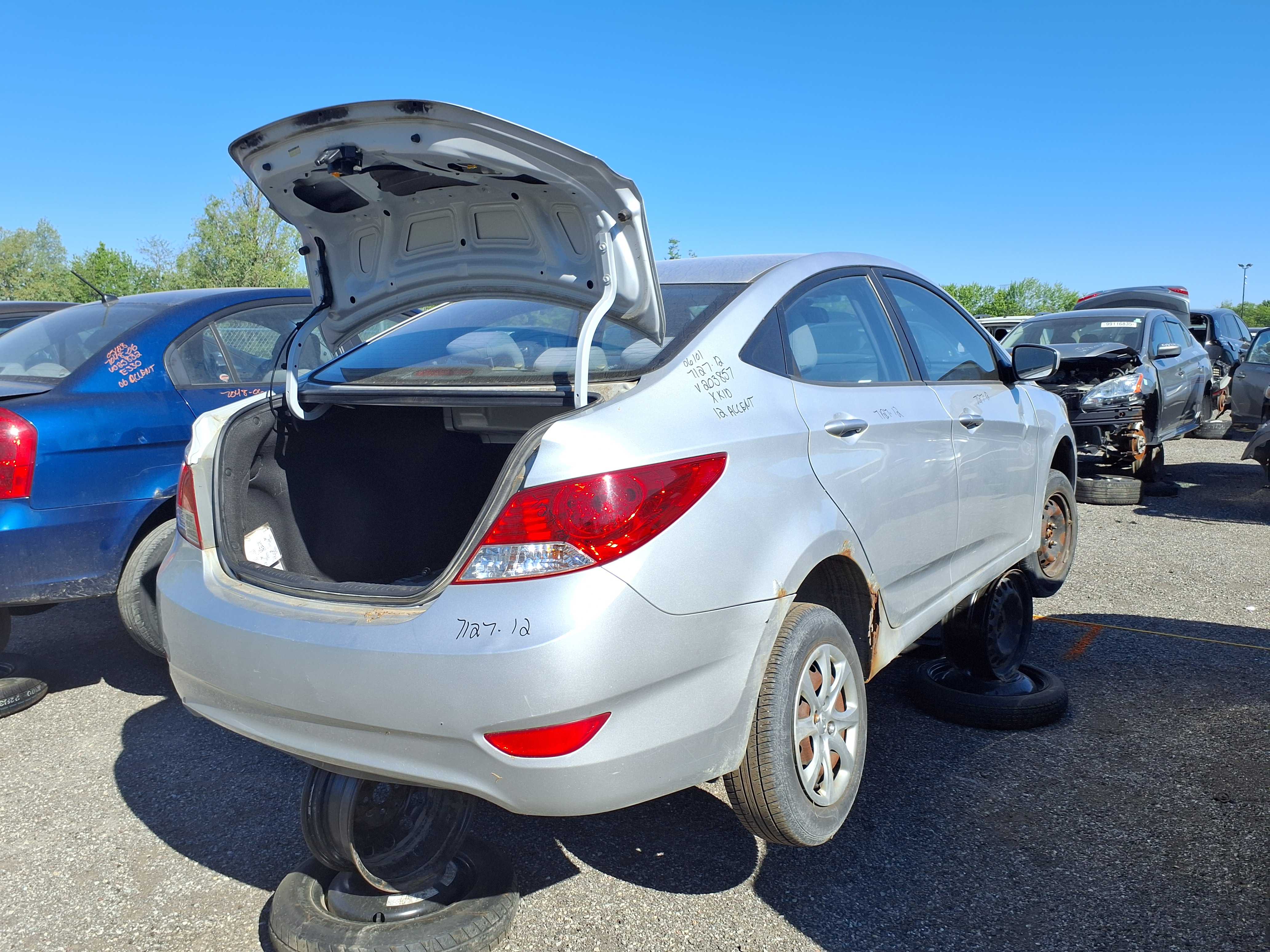 HYUNDAI ACCENT 2012