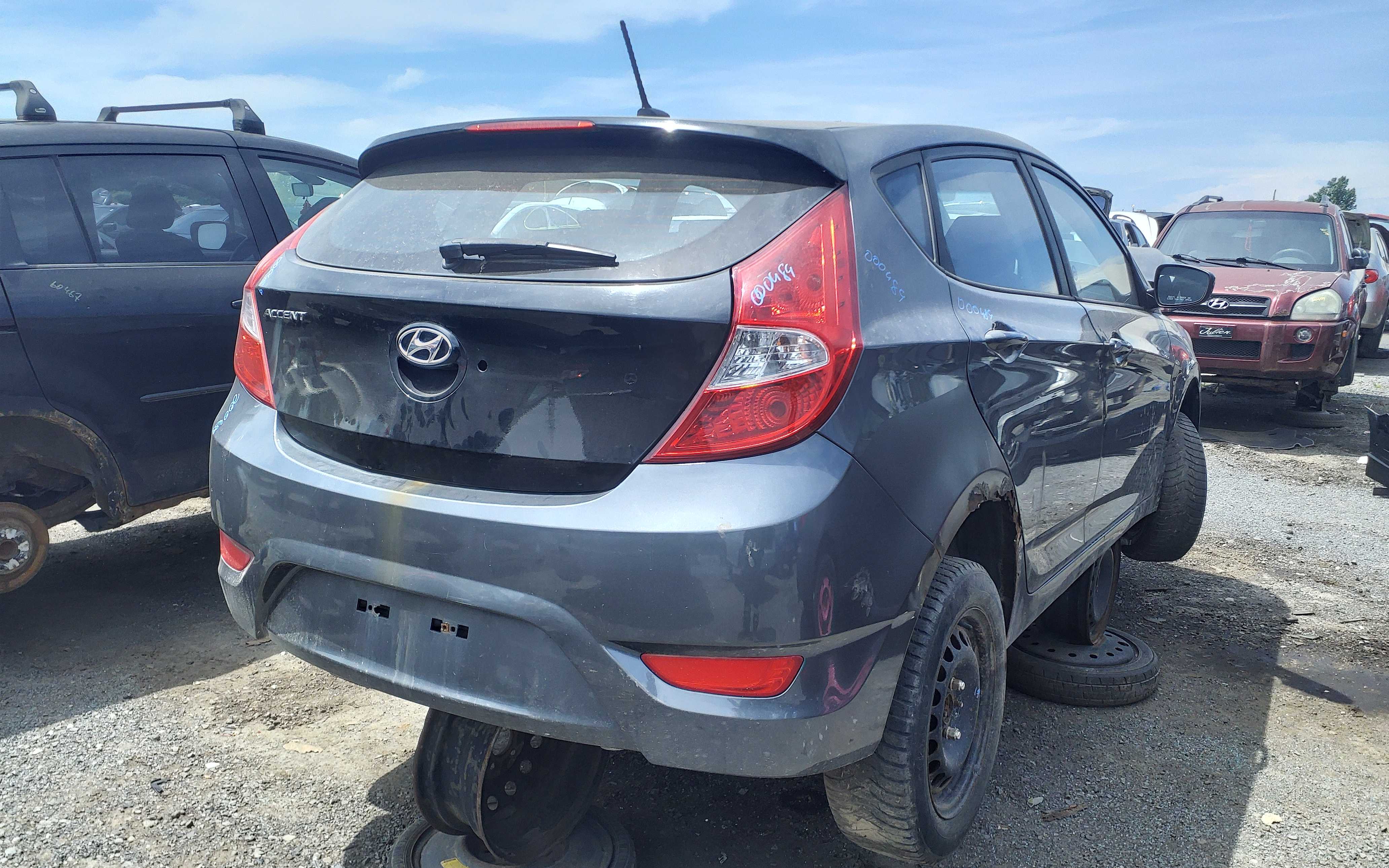 HYUNDAI ACCENT 2012