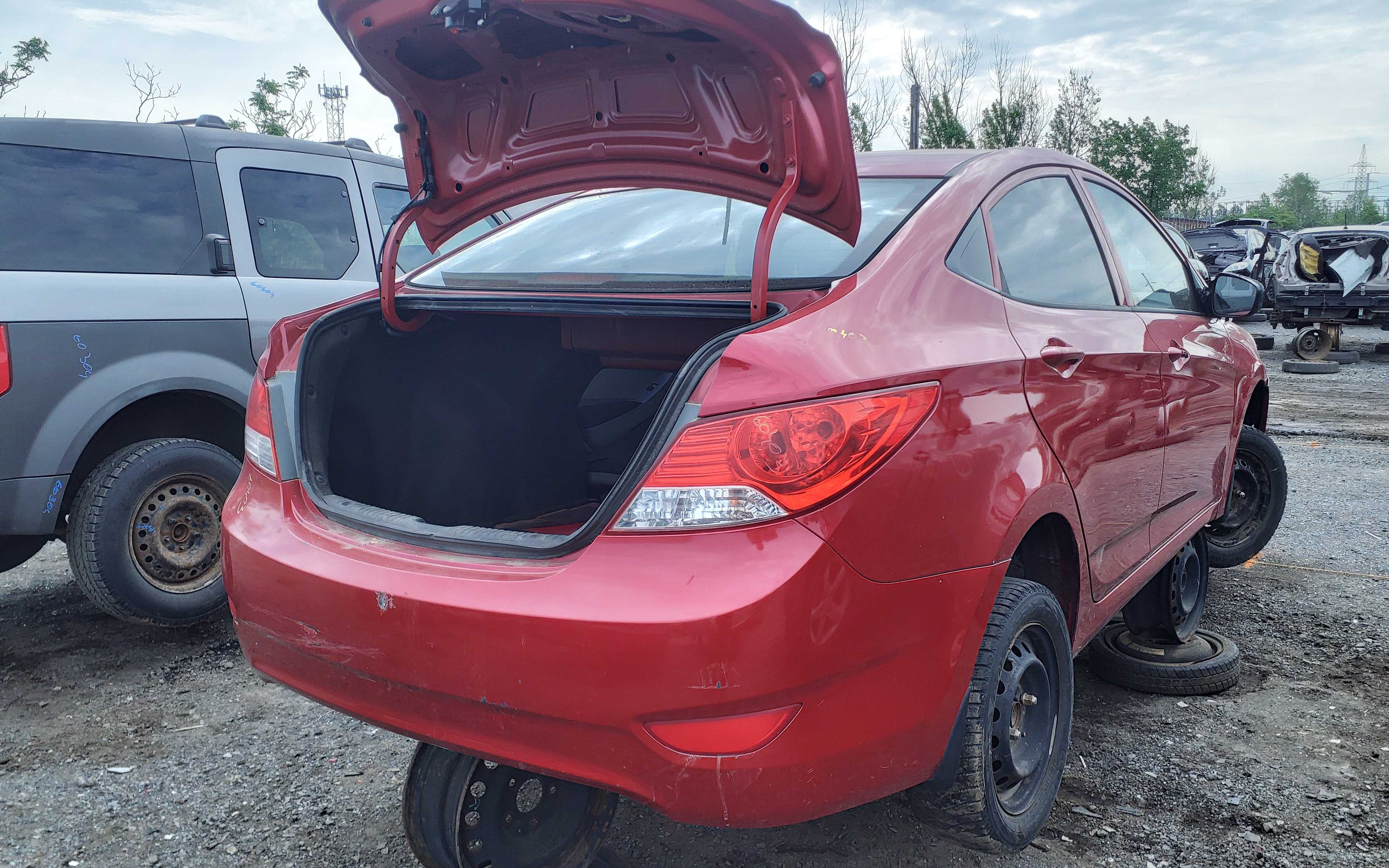 HYUNDAI ACCENT 2013