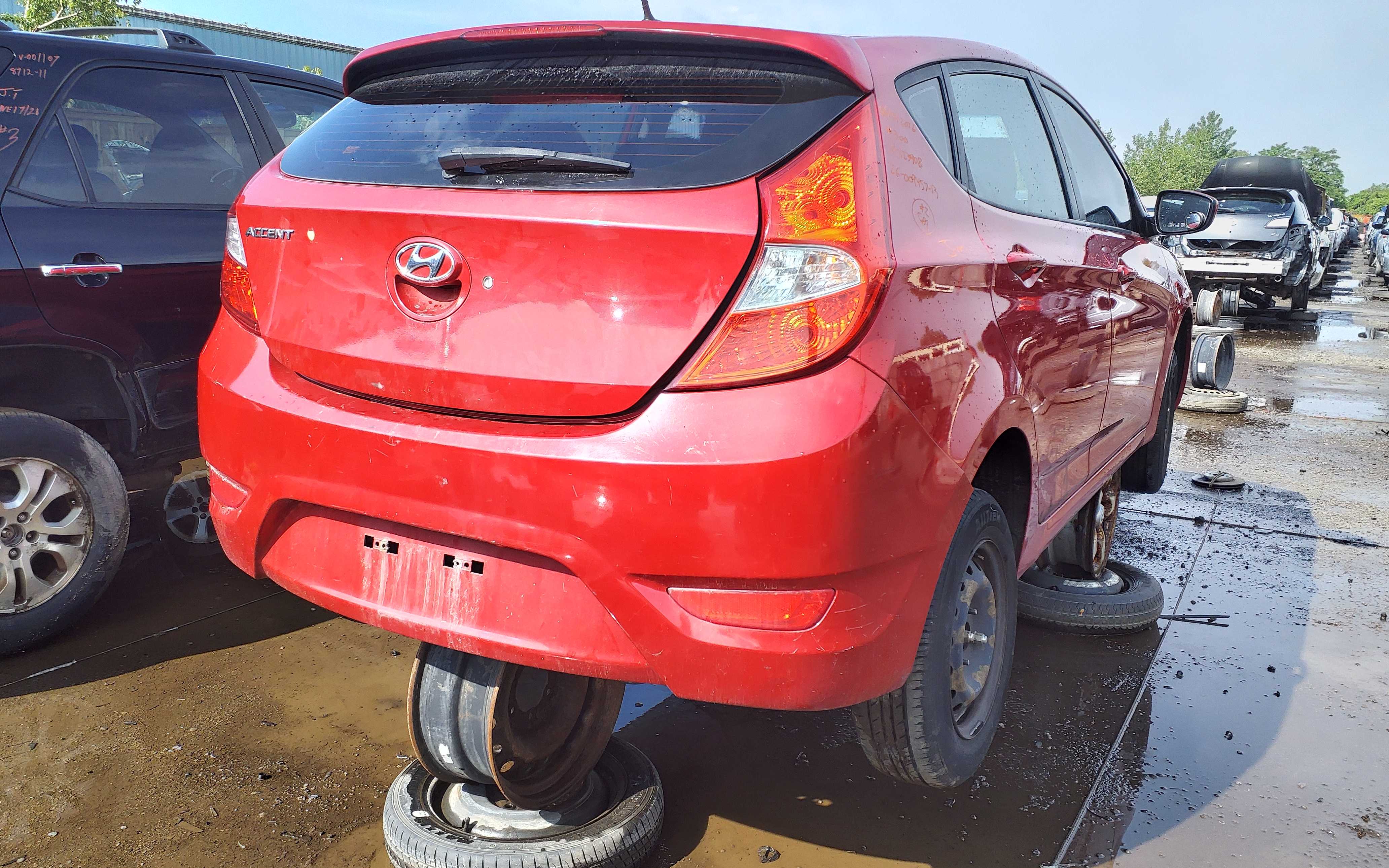 HYUNDAI ACCENT 2013
