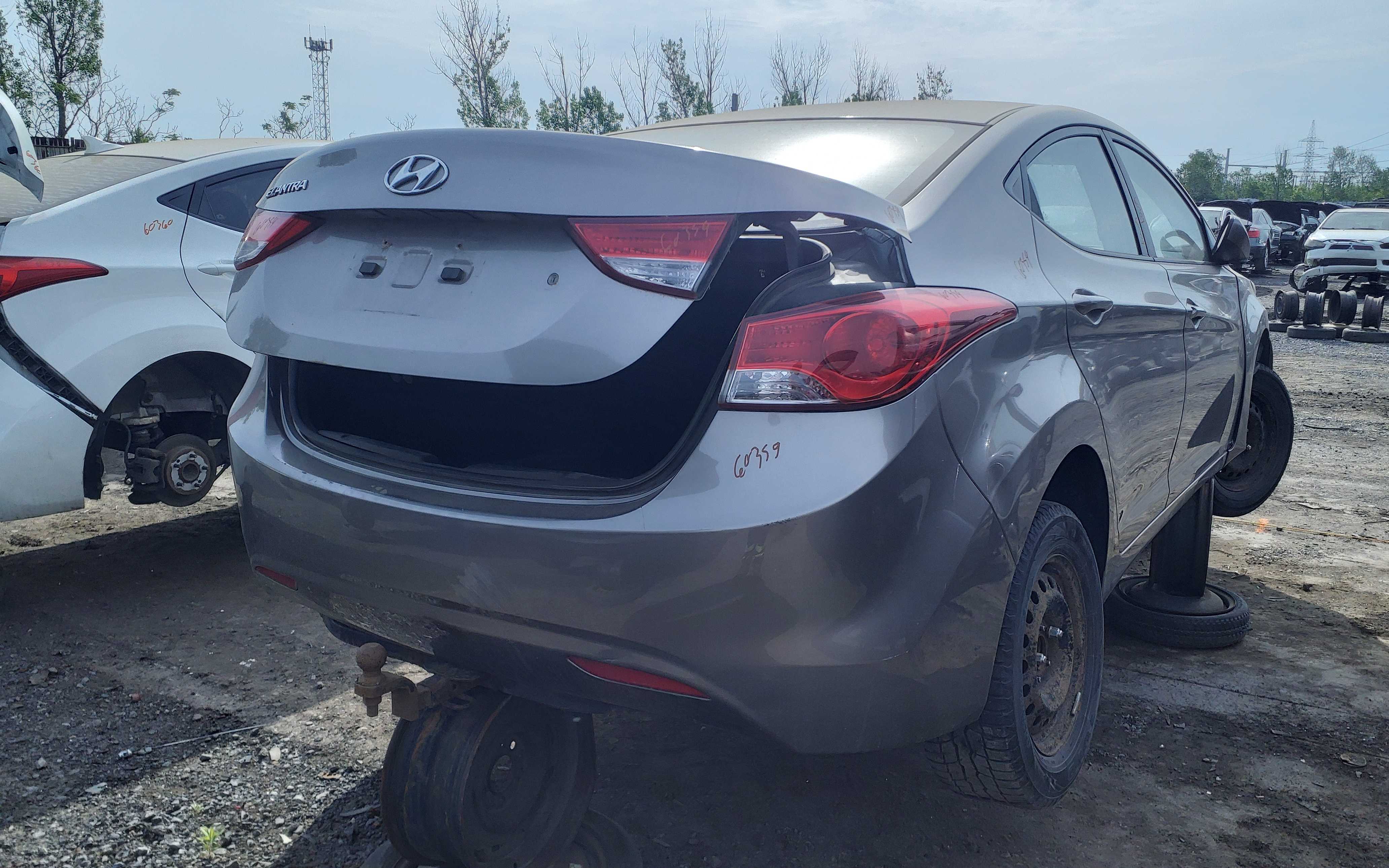 HYUNDAI ELANTRA 2011