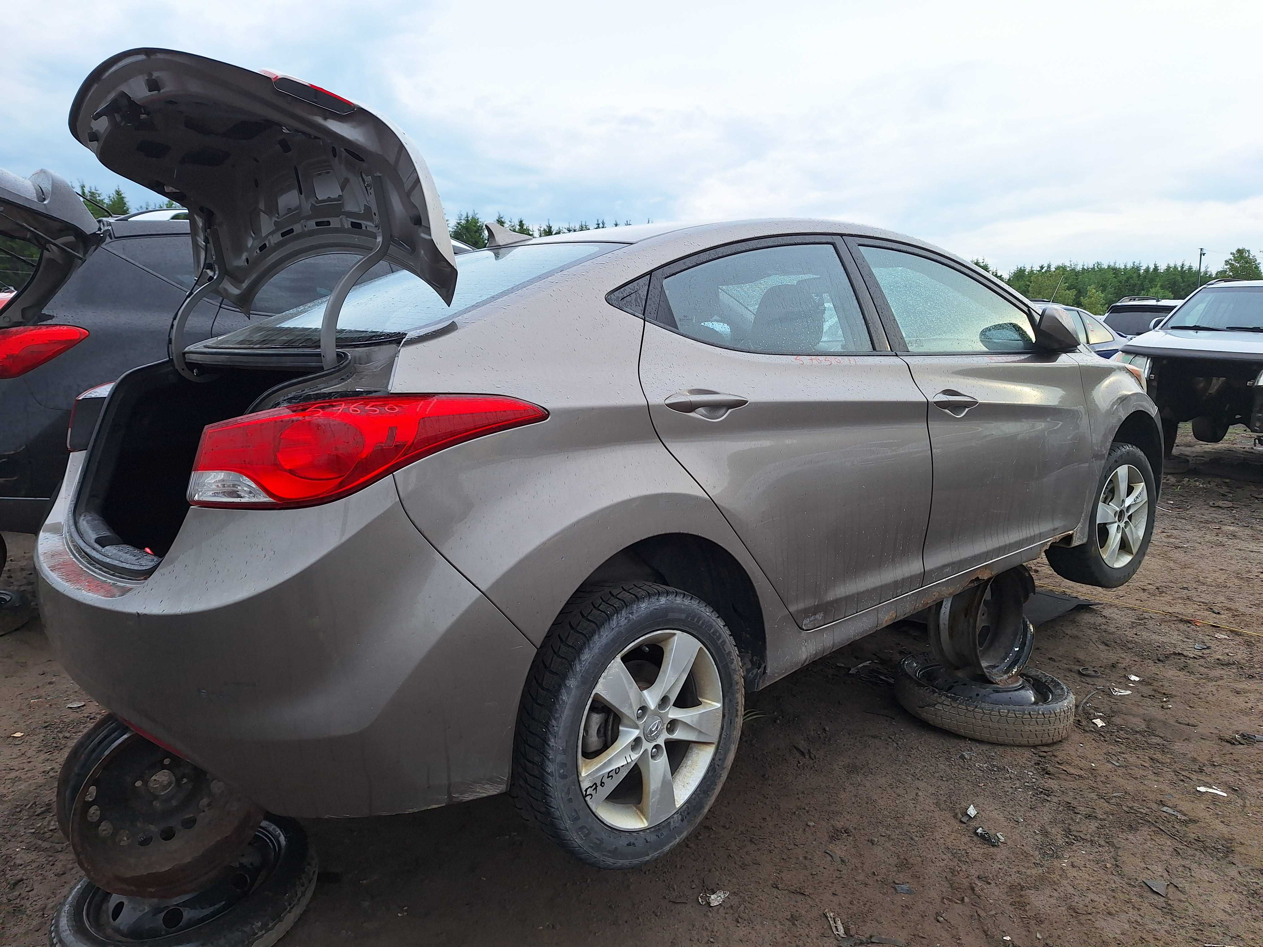 HYUNDAI ELANTRA 2011