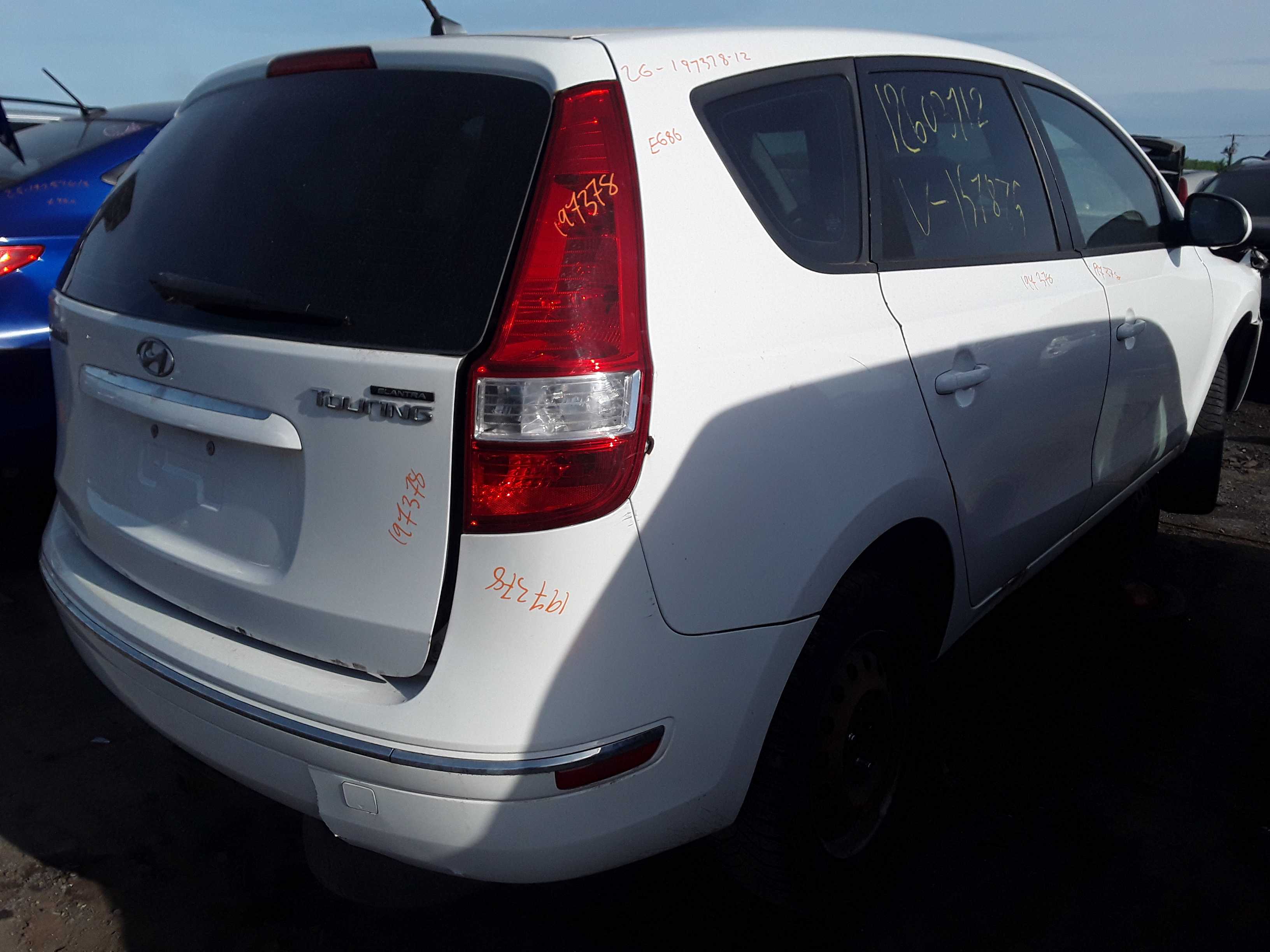 HYUNDAI ELANTRA 2012