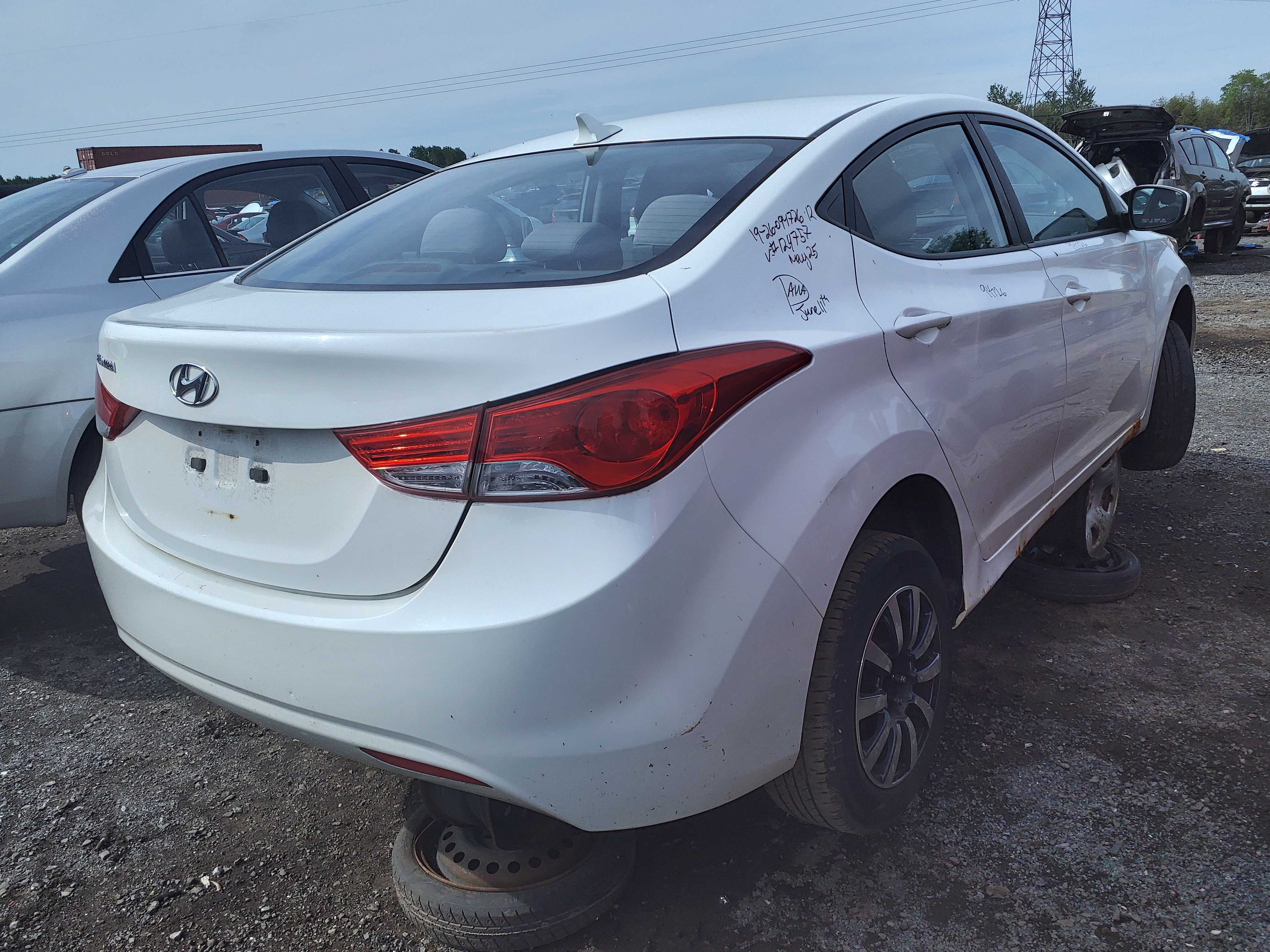 HYUNDAI ELANTRA 2012