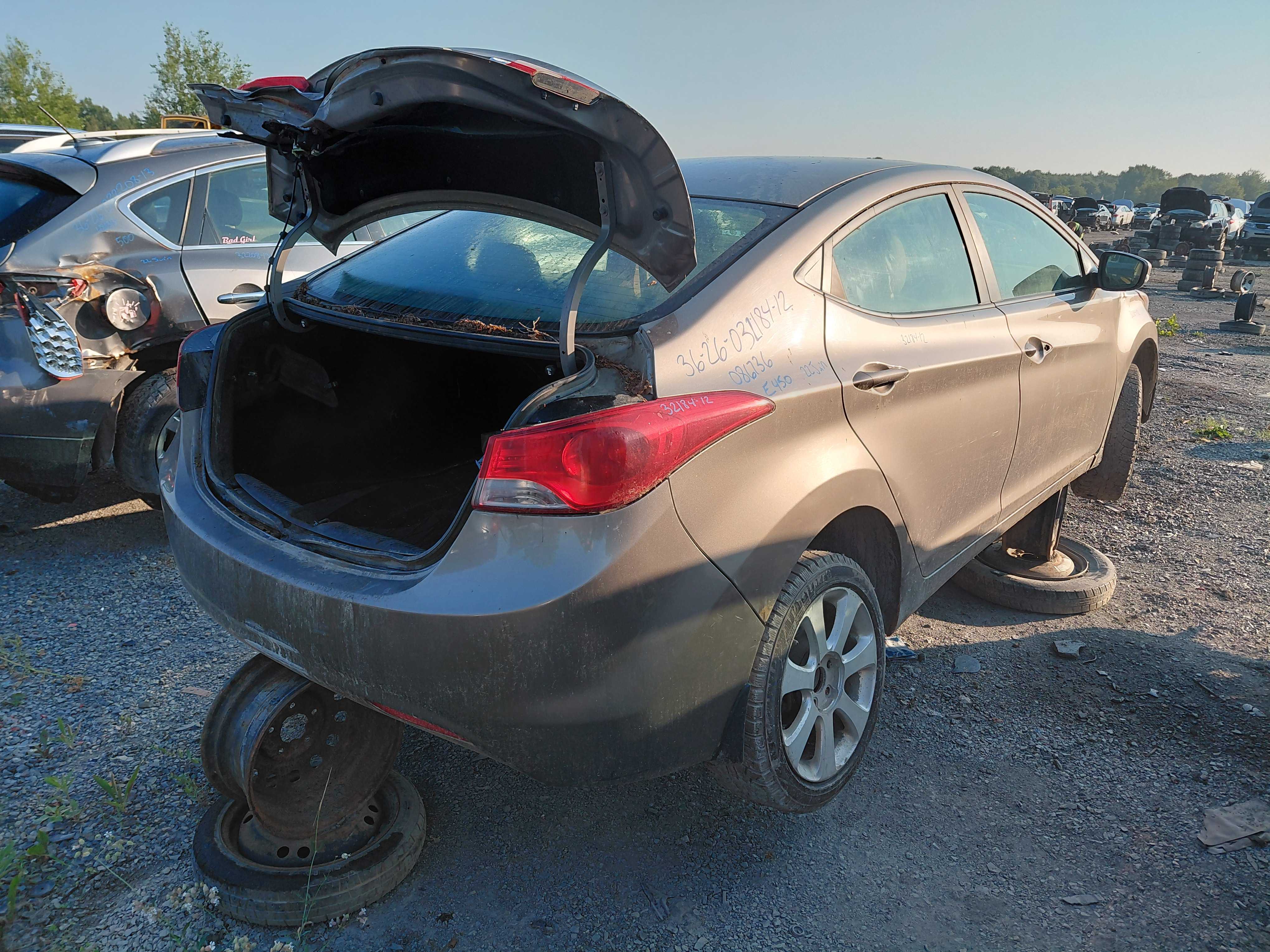 HYUNDAI ELANTRA 2012