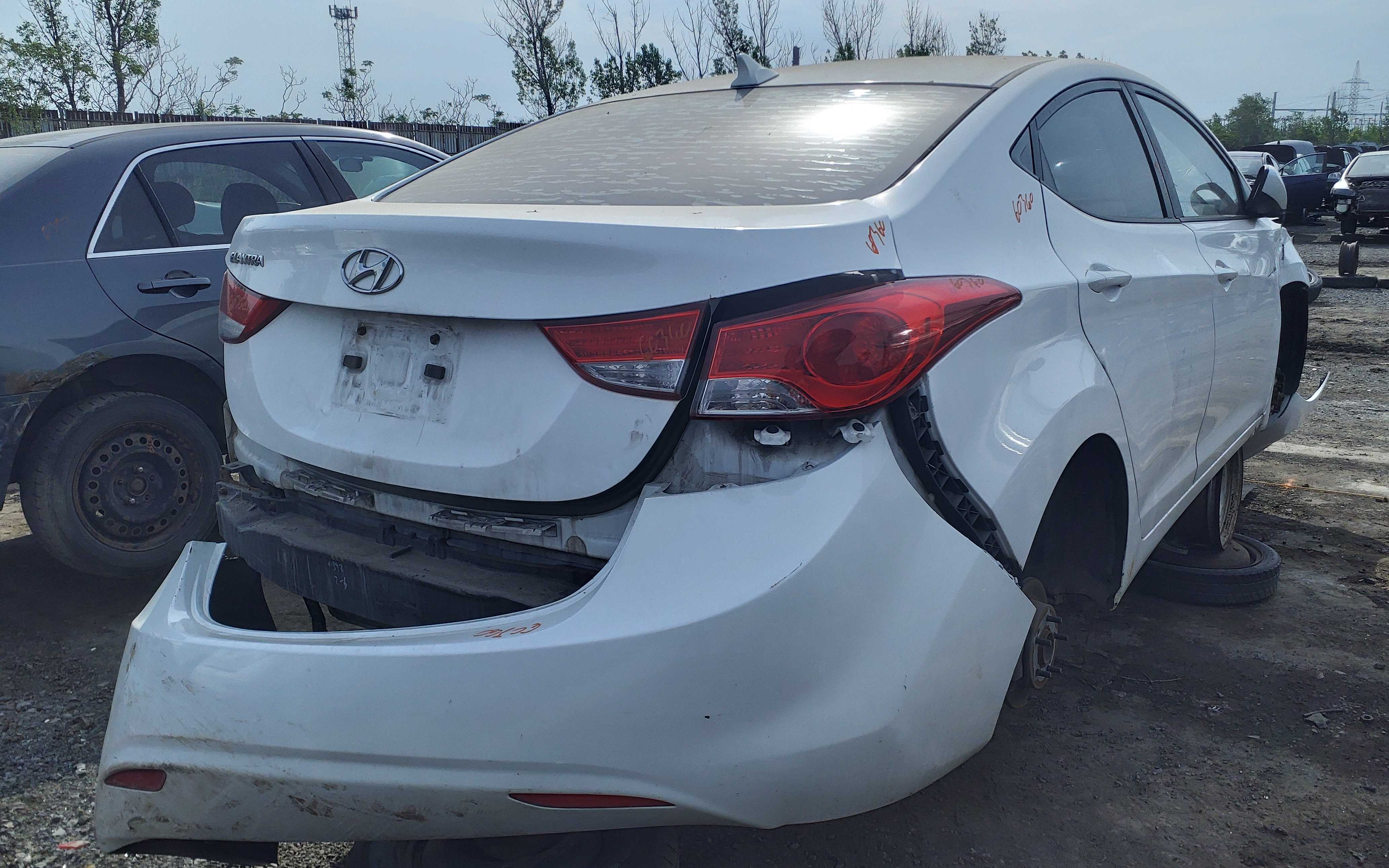 HYUNDAI ELANTRA 2013
