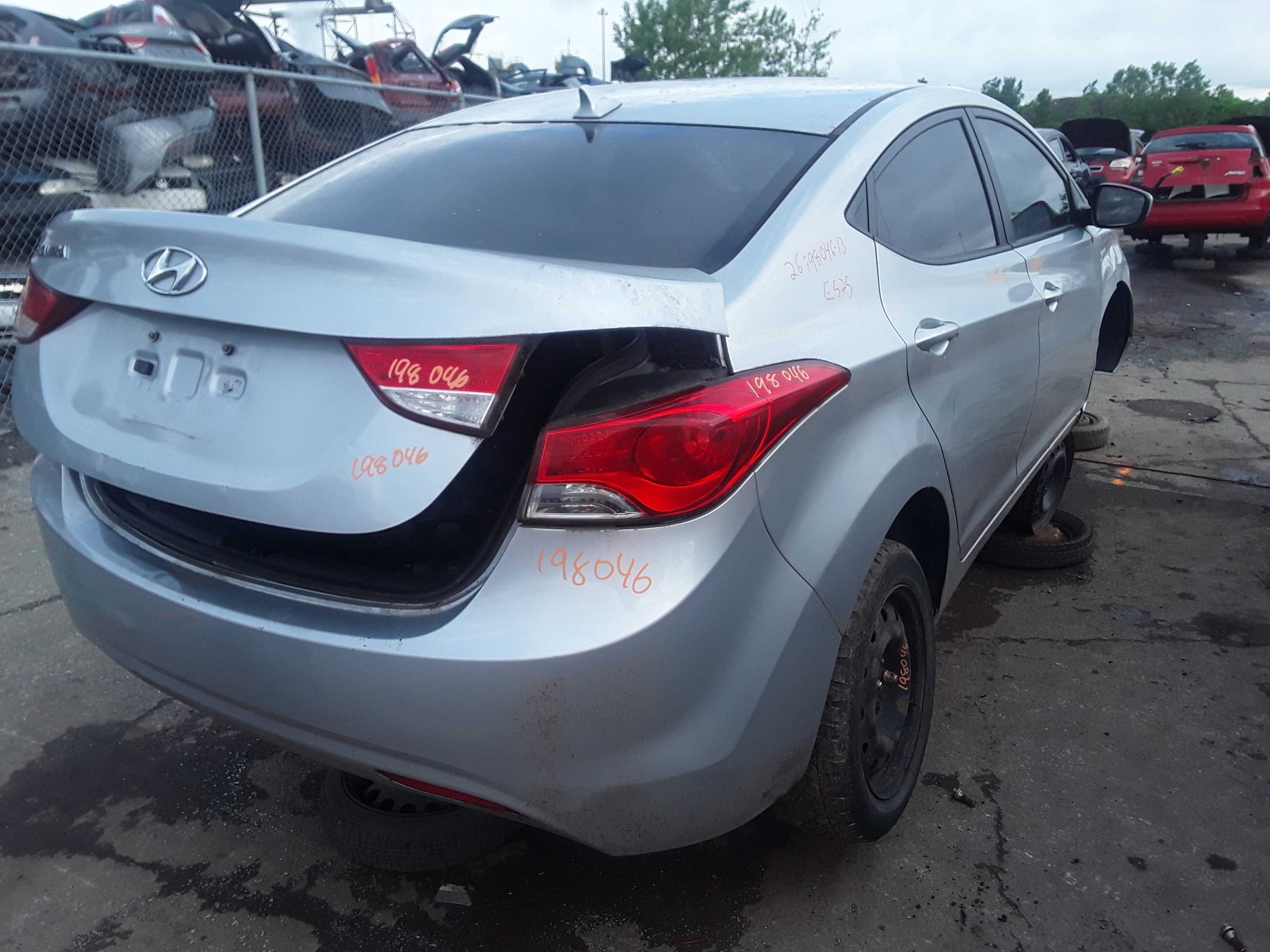 HYUNDAI ELANTRA 2013