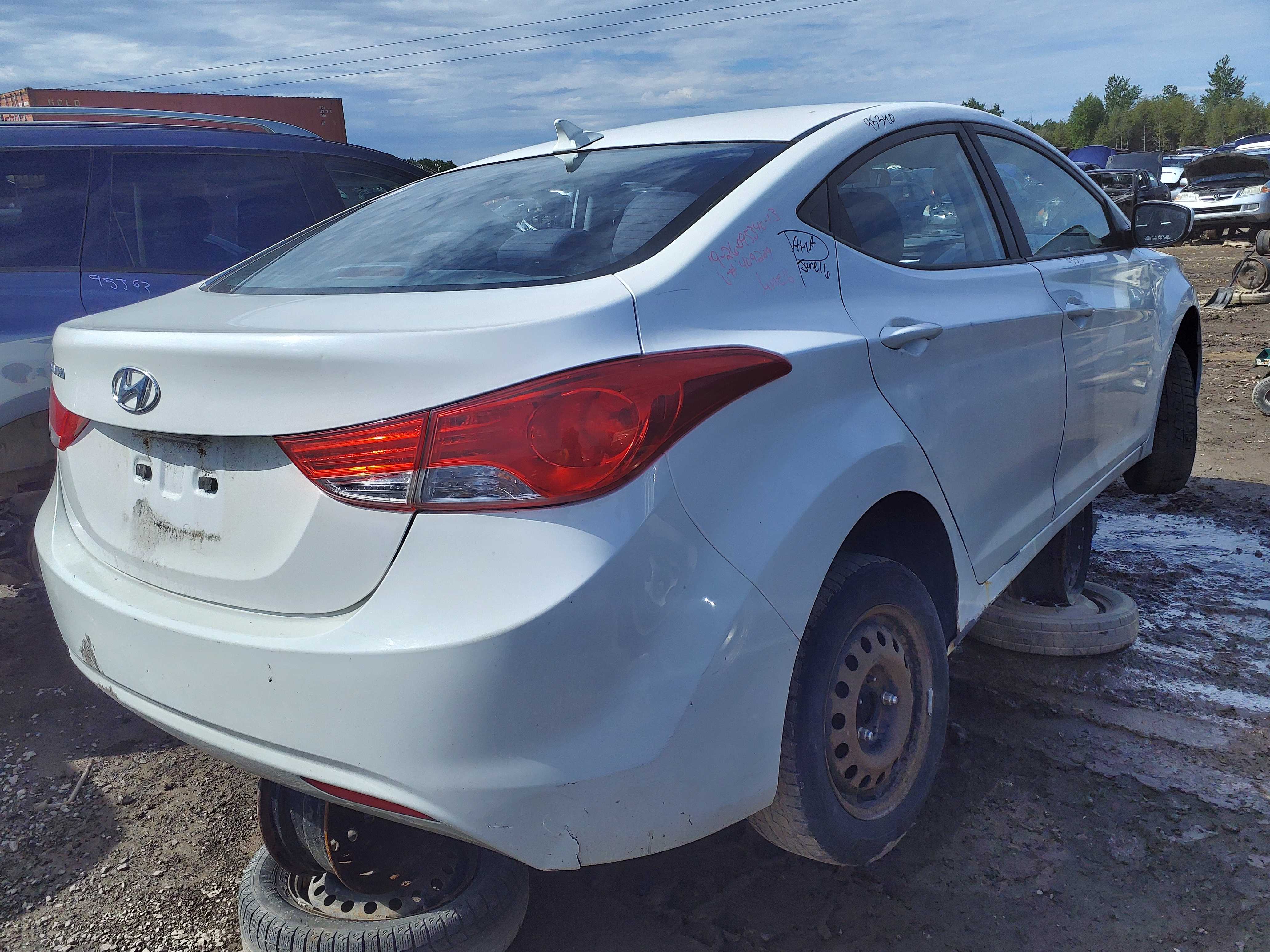 HYUNDAI ELANTRA 2013