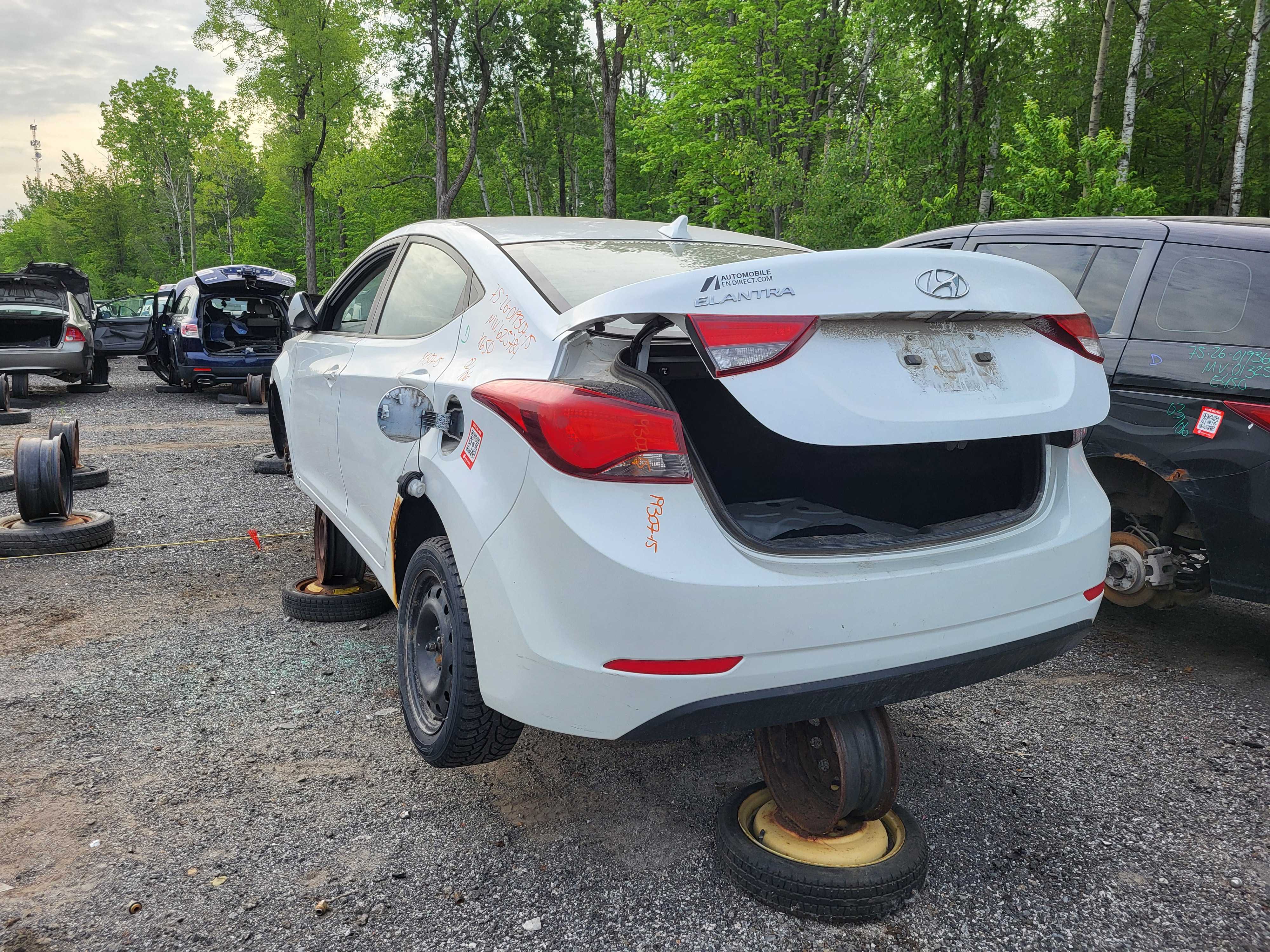HYUNDAI ELANTRA 2015