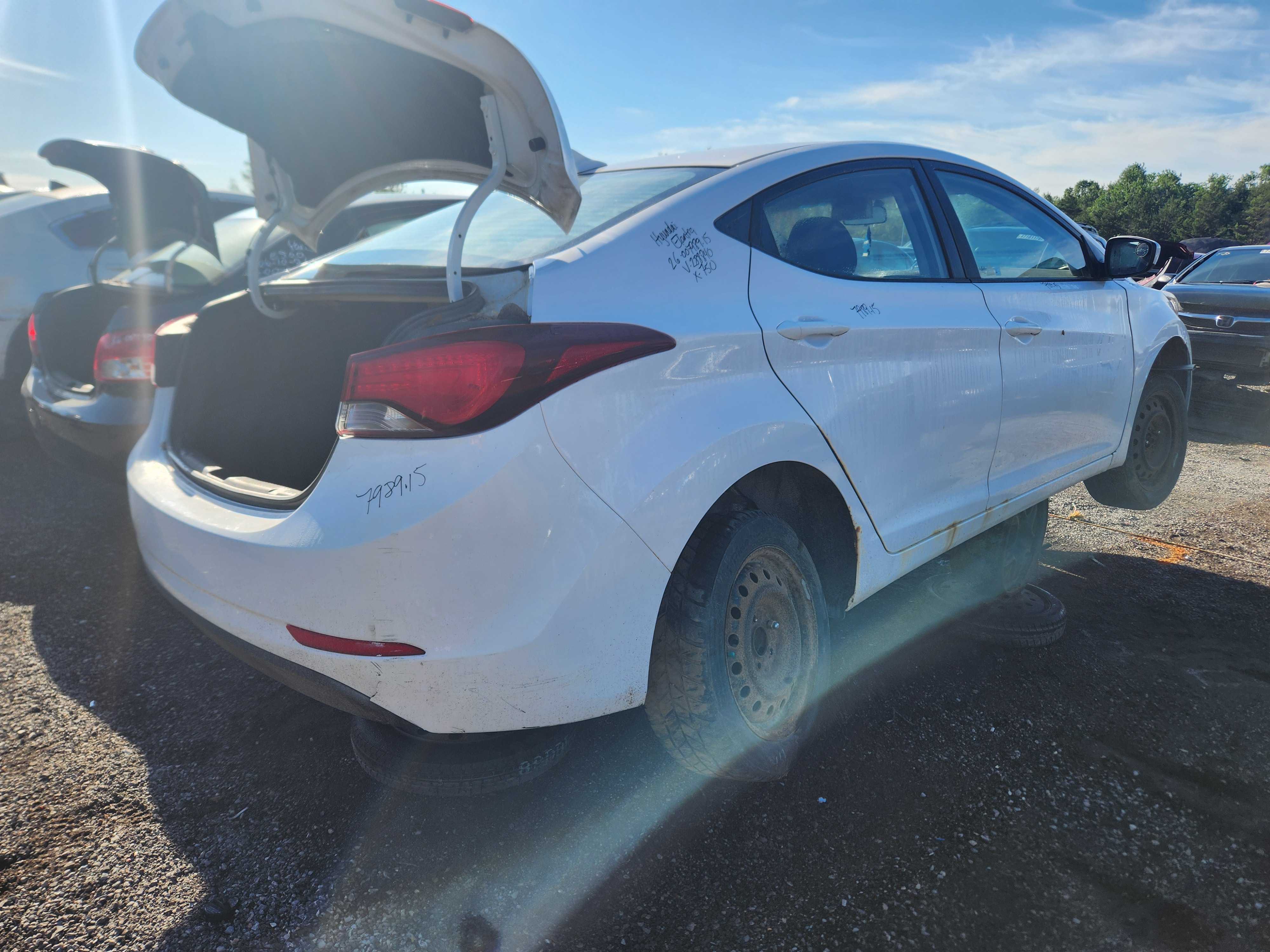 HYUNDAI ELANTRA 2015