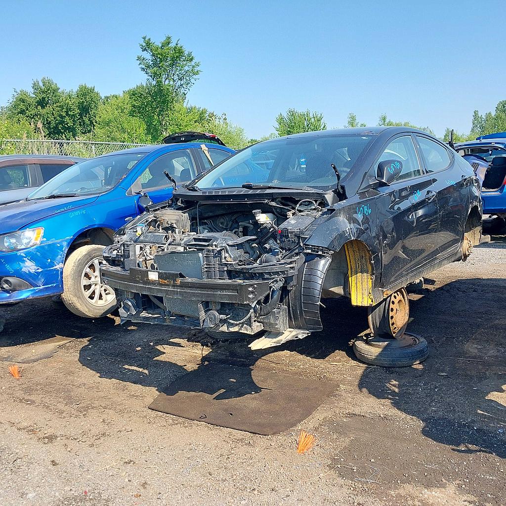 HYUNDAI ELANTRA 2015