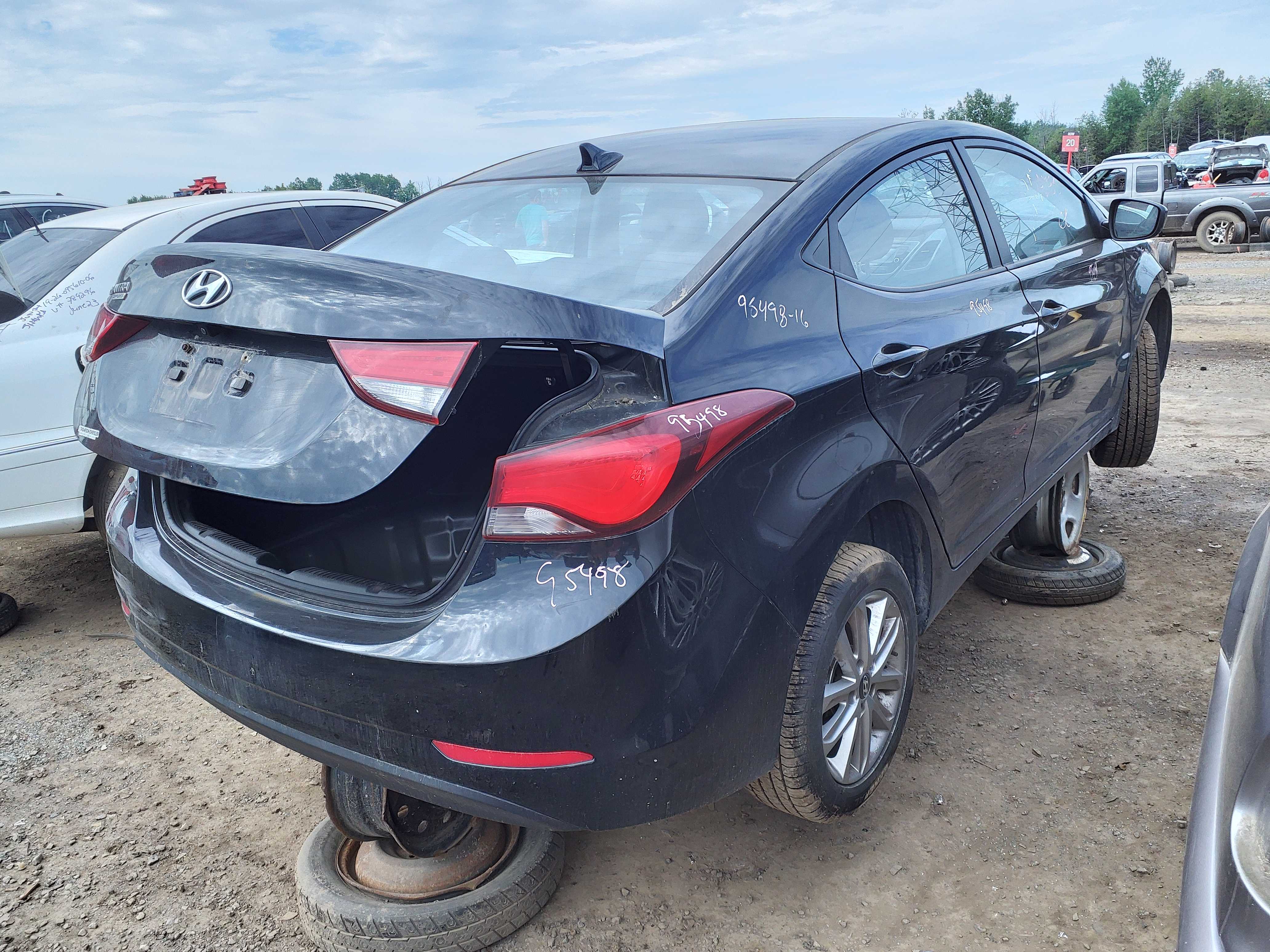 HYUNDAI ELANTRA 2016