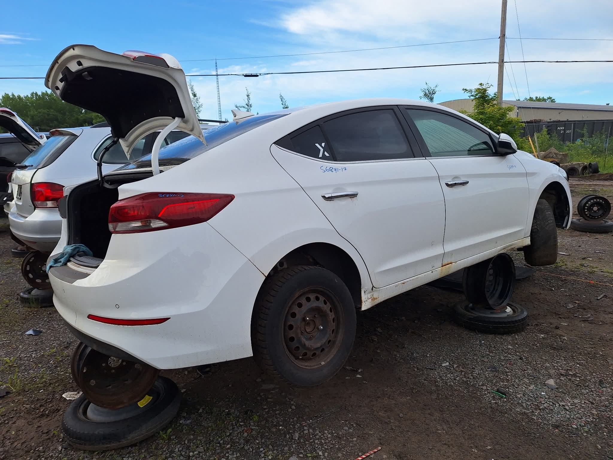 HYUNDAI ELANTRA 2017
