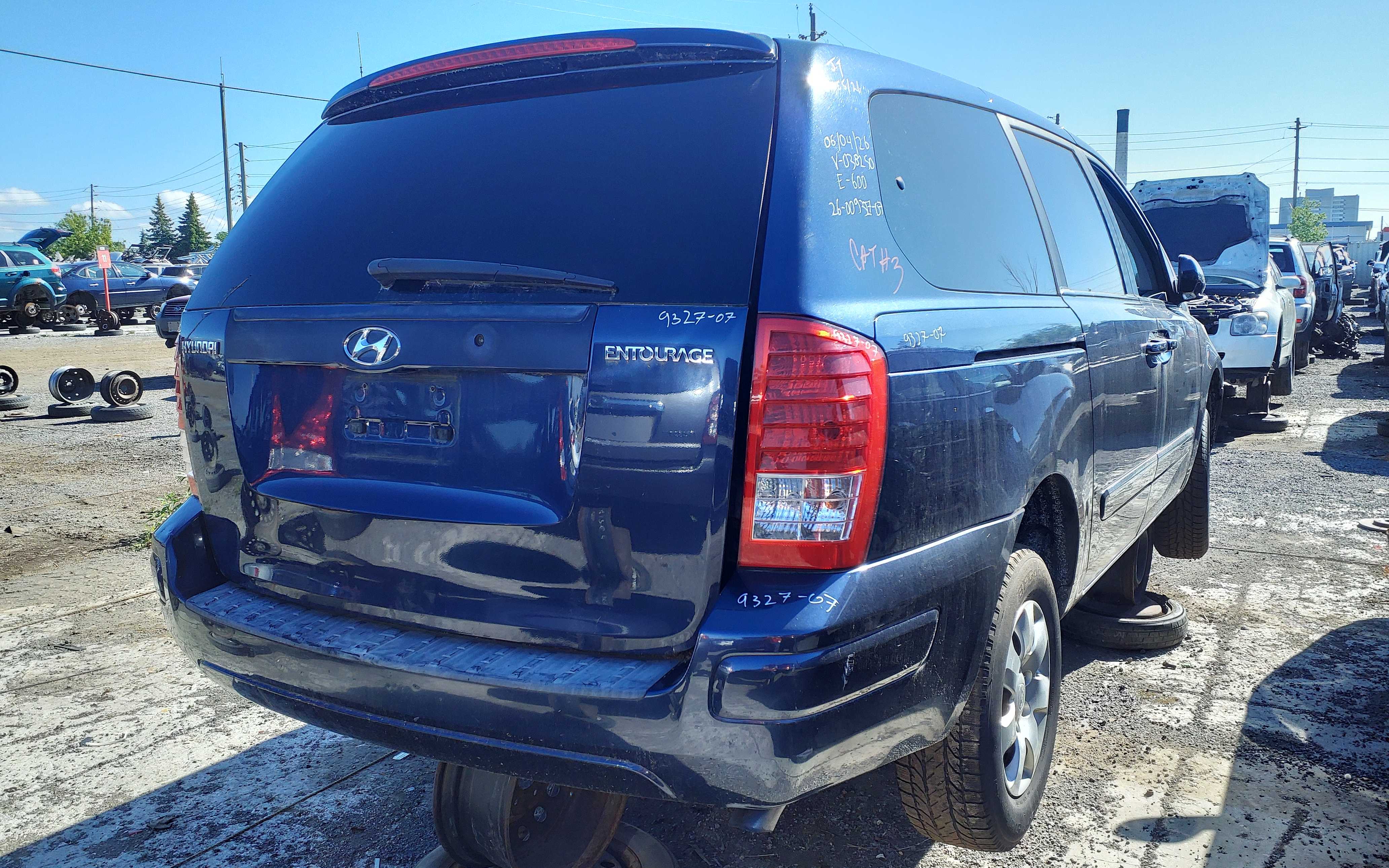HYUNDAI ENTOURAGE 2007
