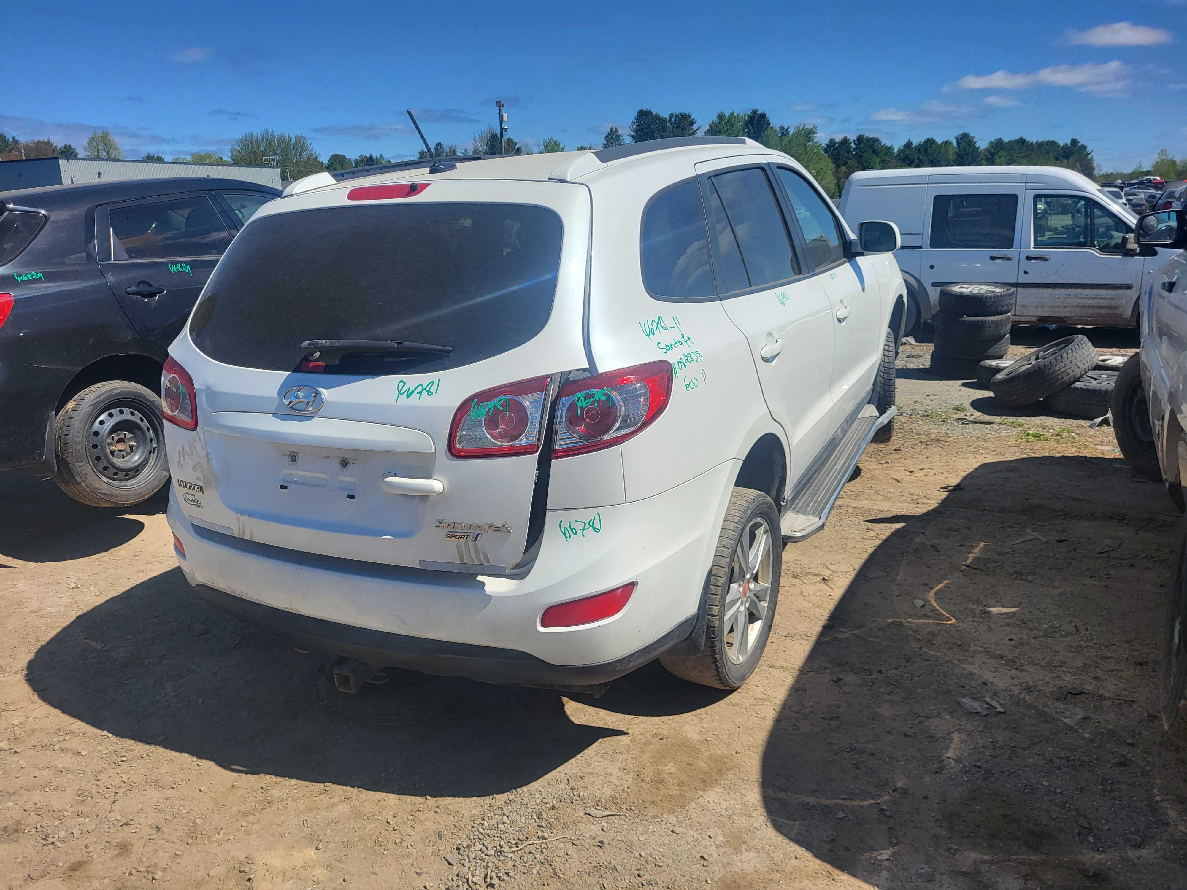 HYUNDAI SANTA FE 2011