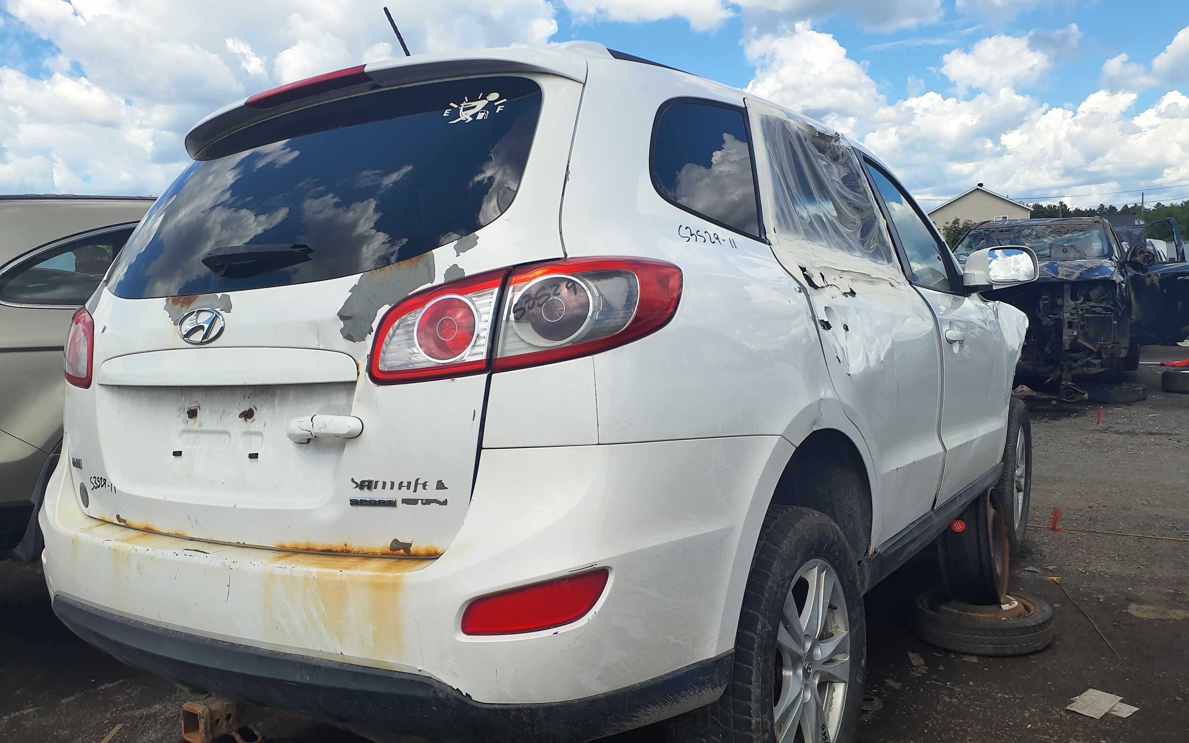 HYUNDAI SANTA FE 2011