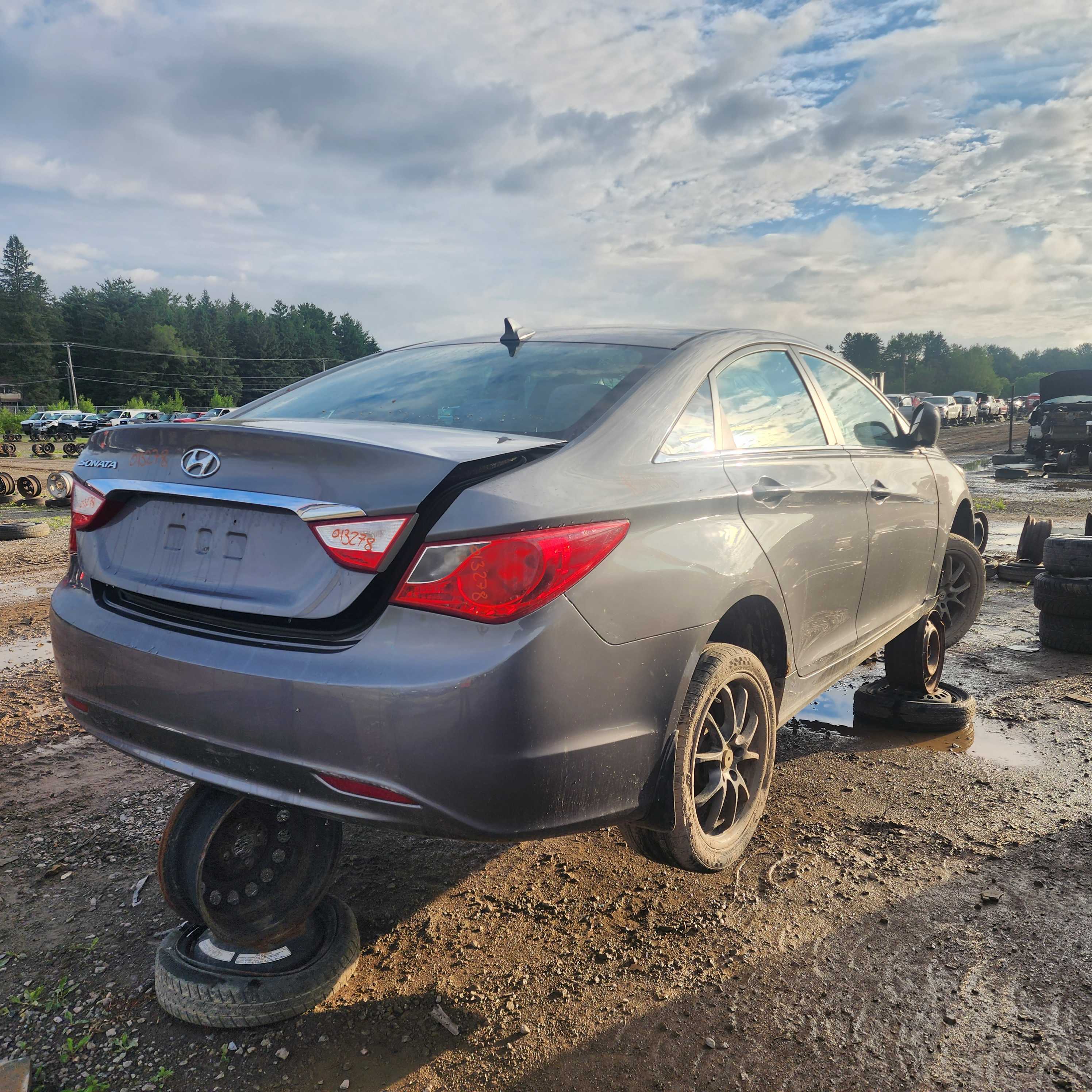 HYUNDAI SONATA 2011