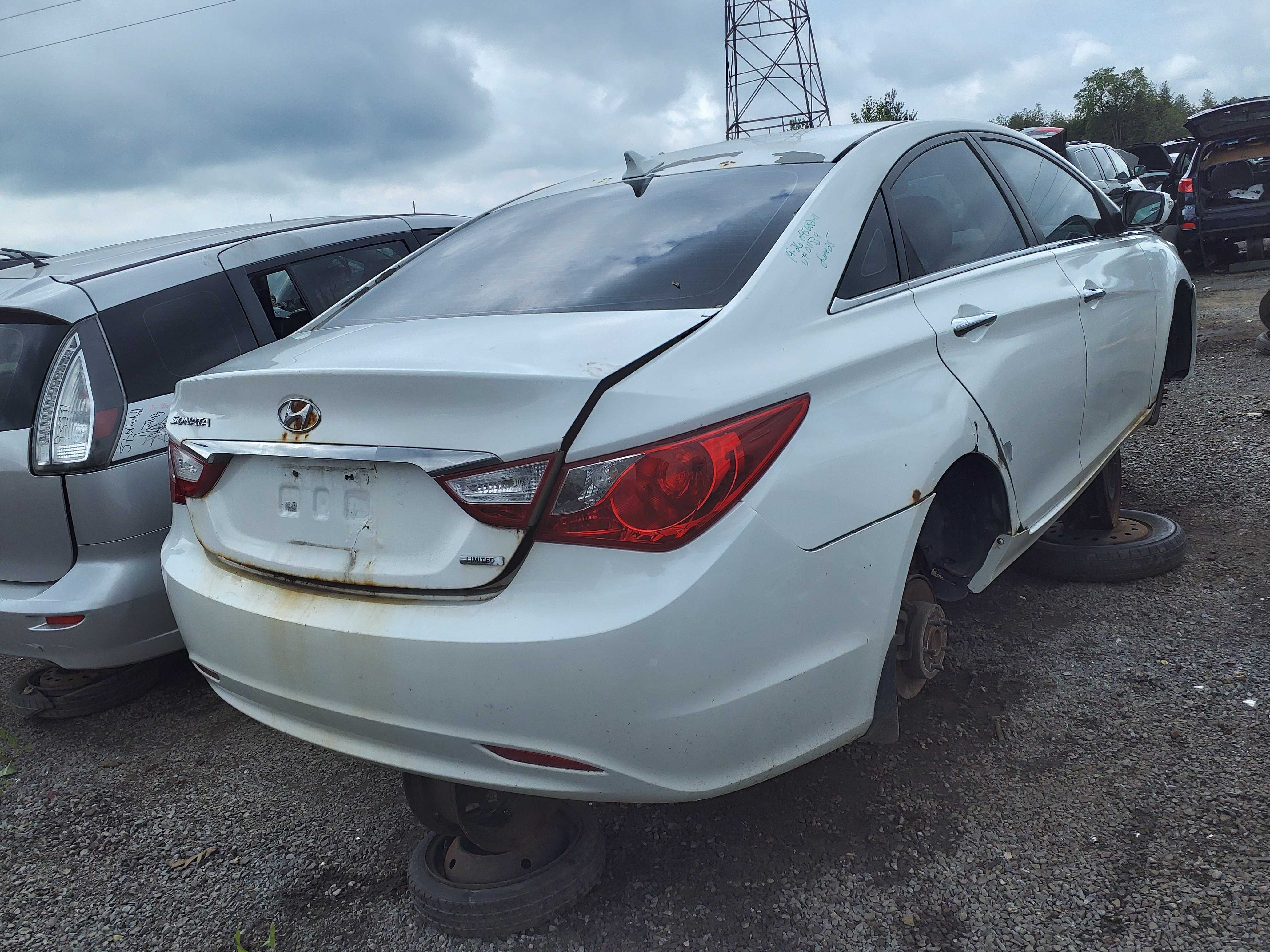 HYUNDAI SONATA 2011