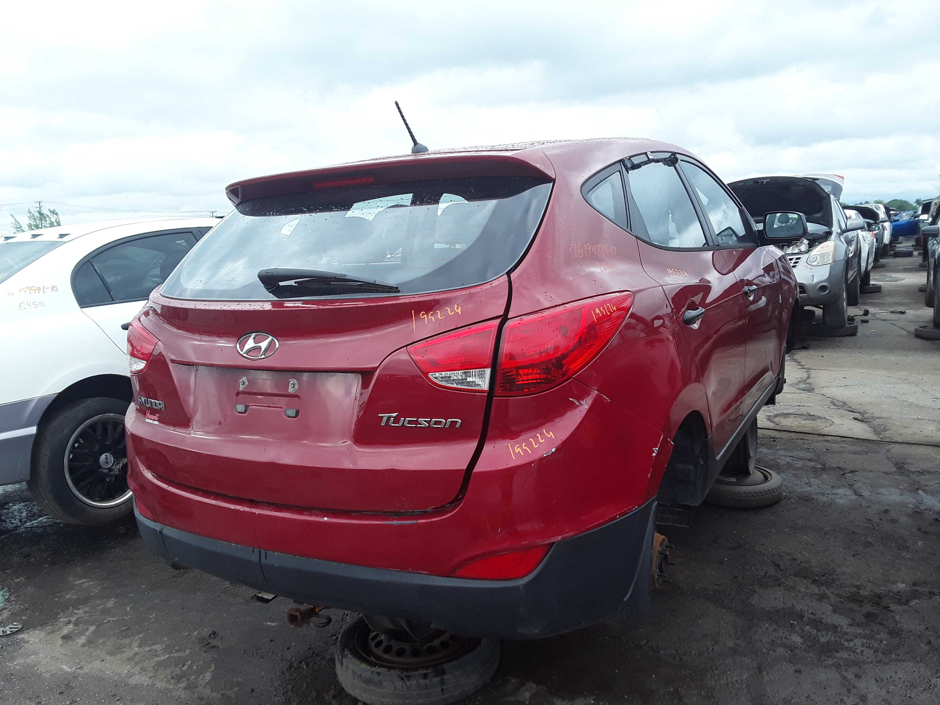 HYUNDAI TUCSON 2012
