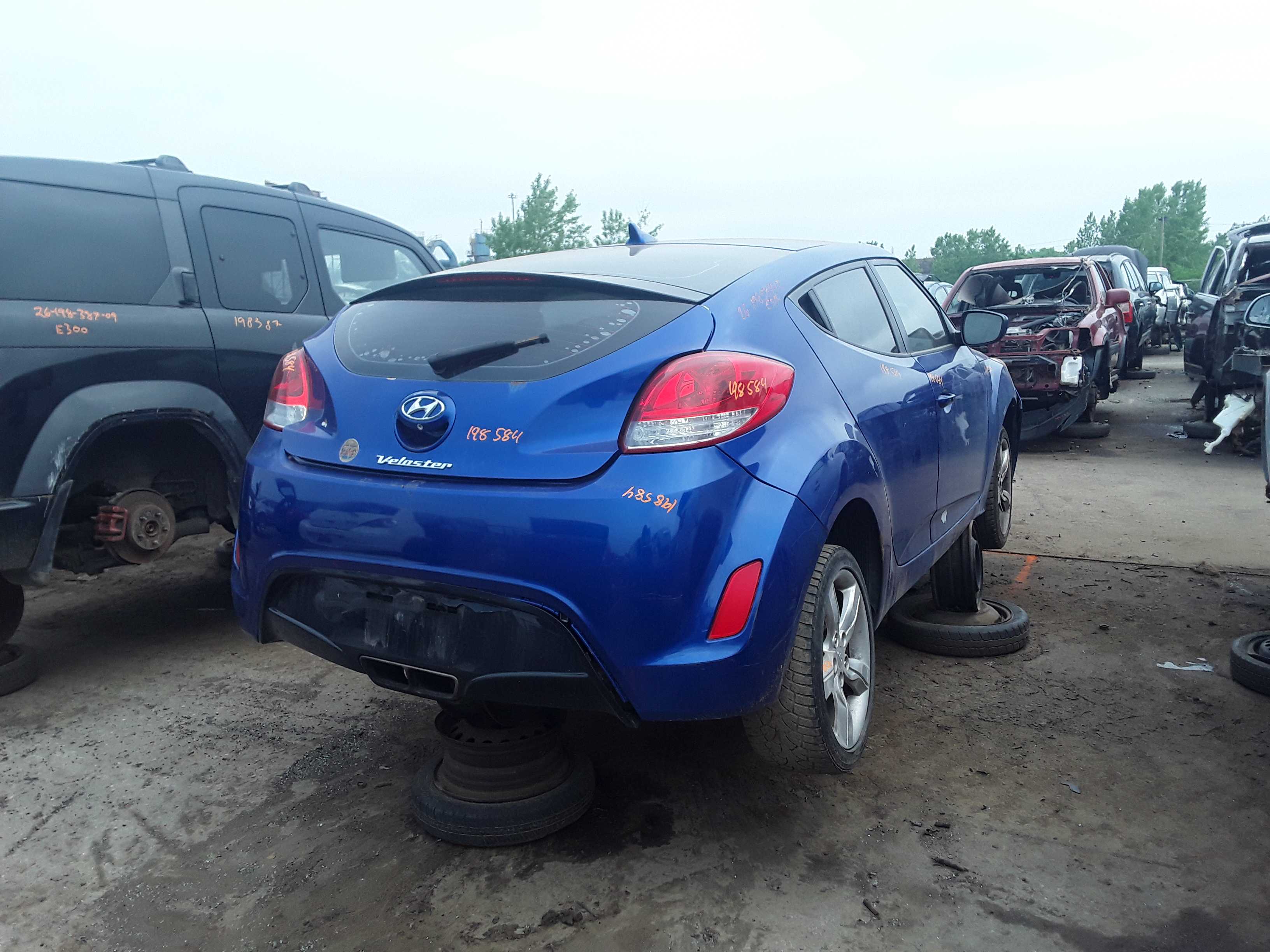 HYUNDAI VELOSTER 2012