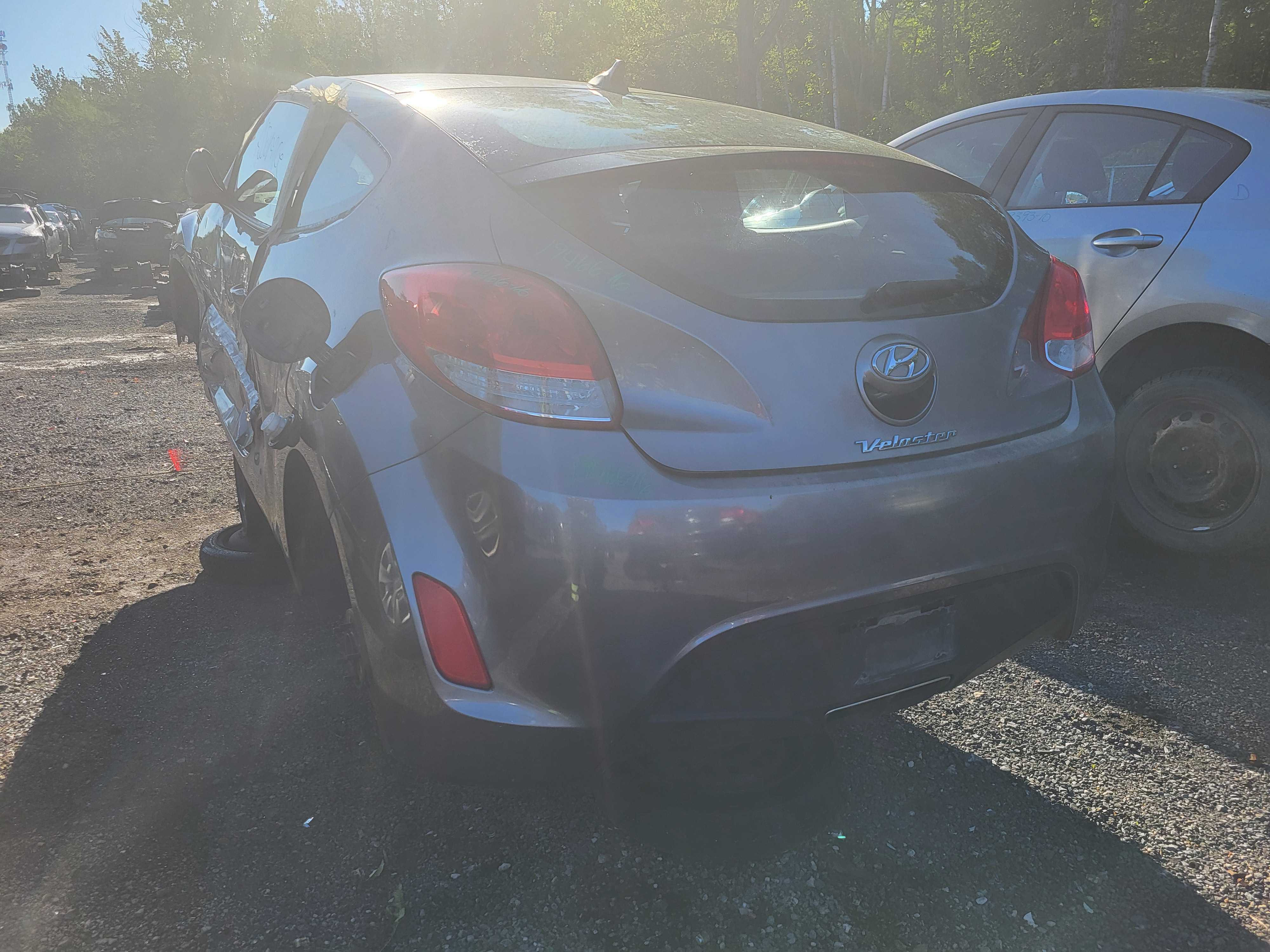 HYUNDAI VELOSTER 2016