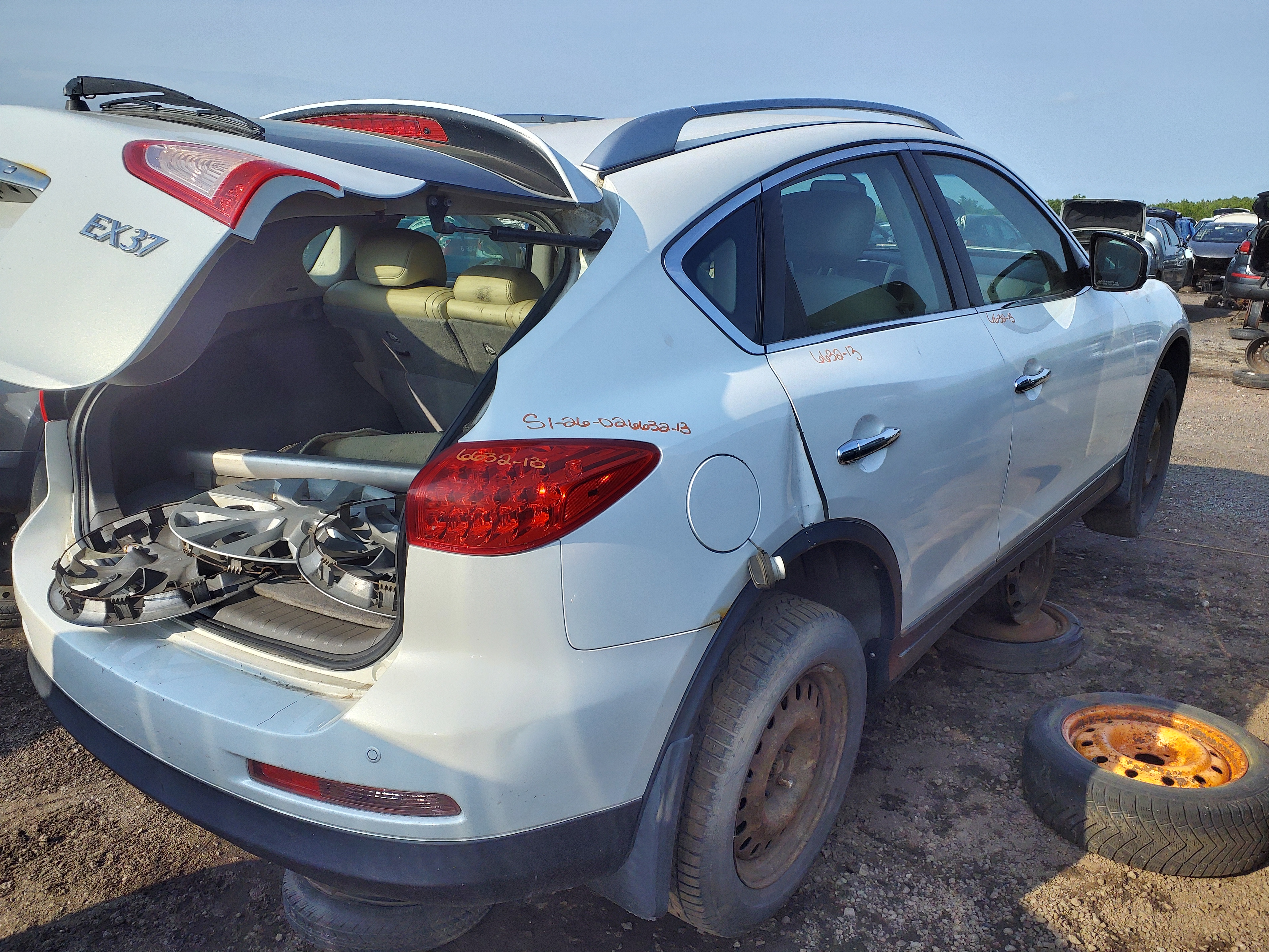 INFINITI EX37 2013