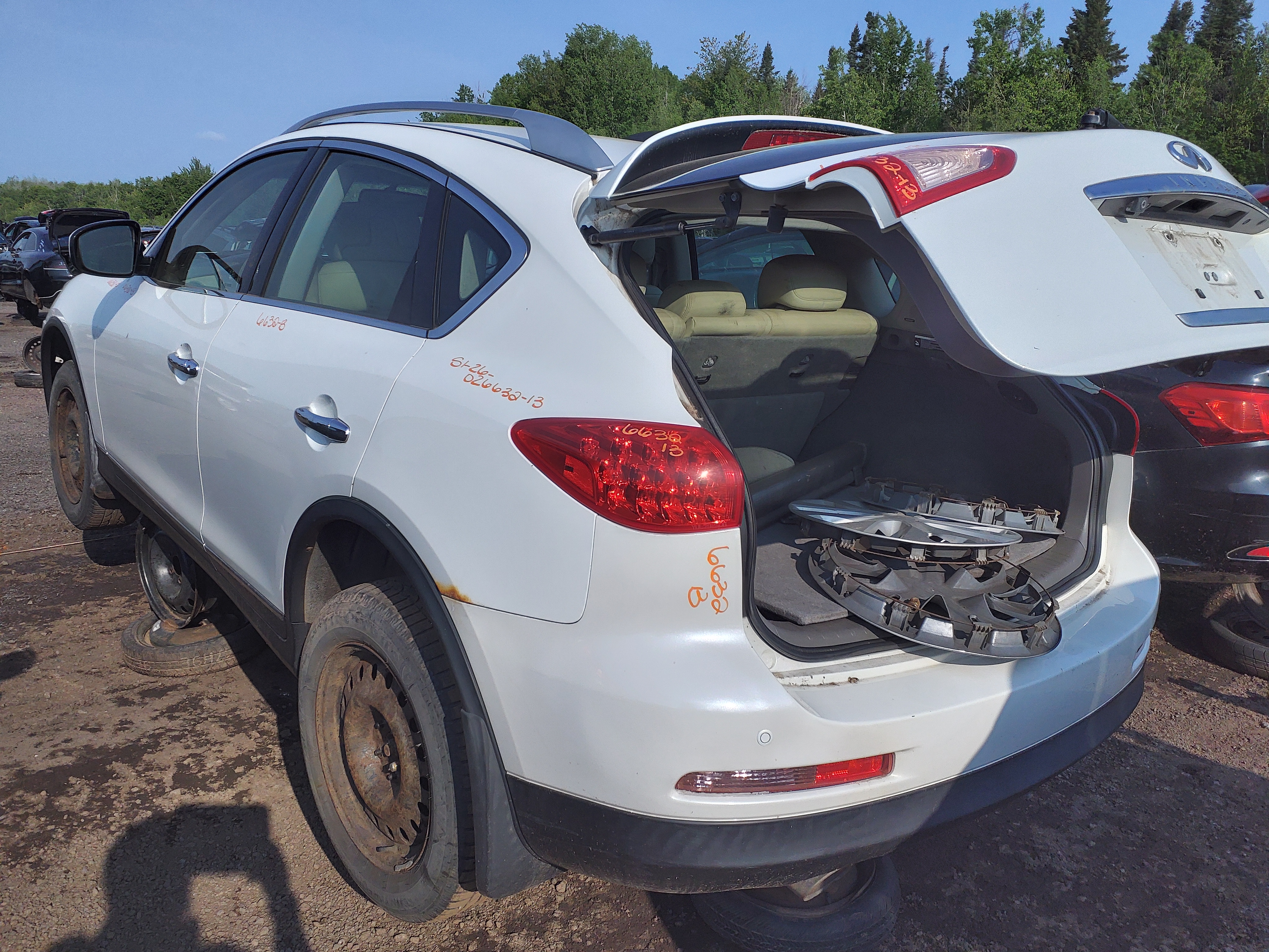 INFINITI EX37 2013